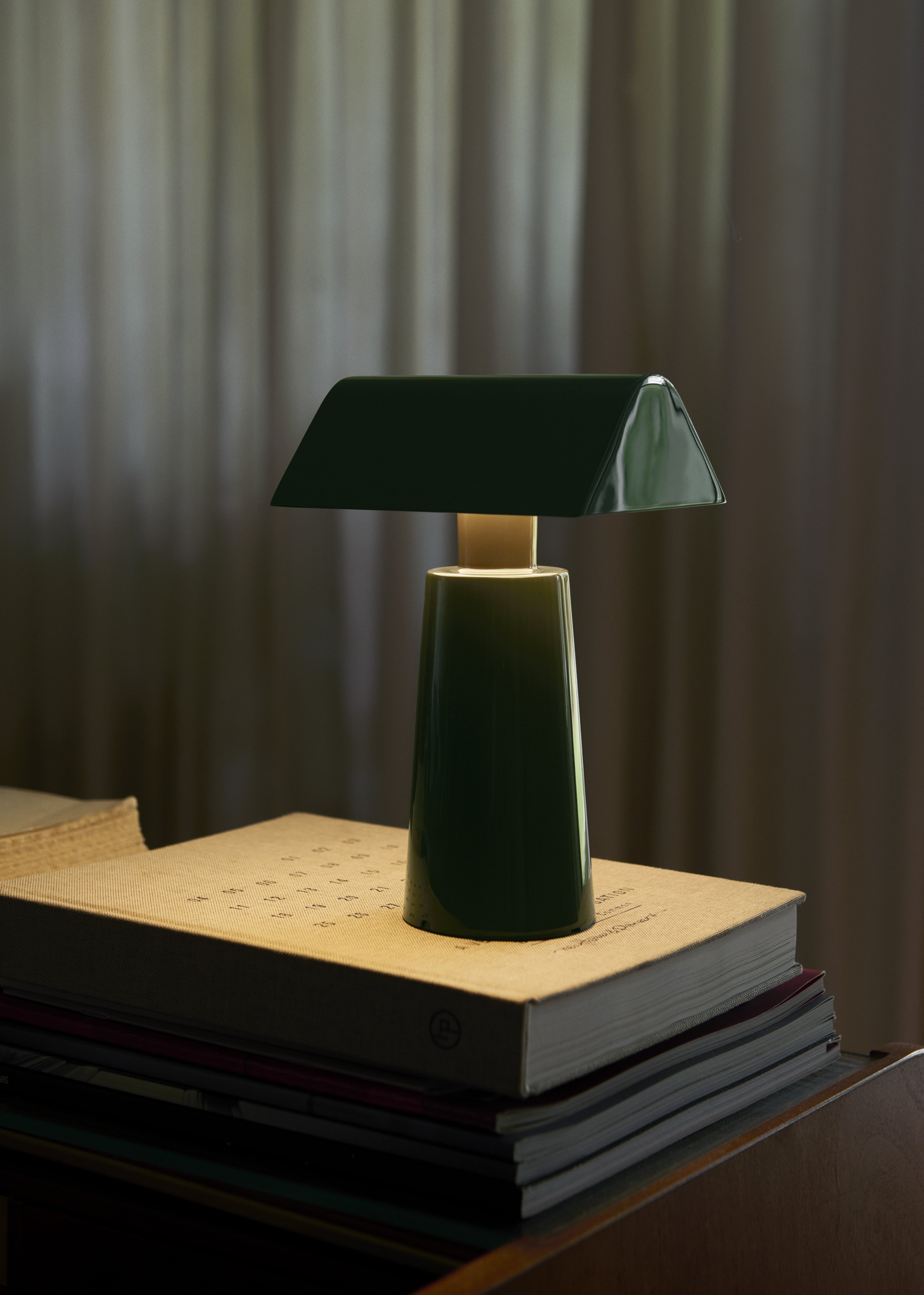 Draagbare lamp CARET MF1 donkergroen