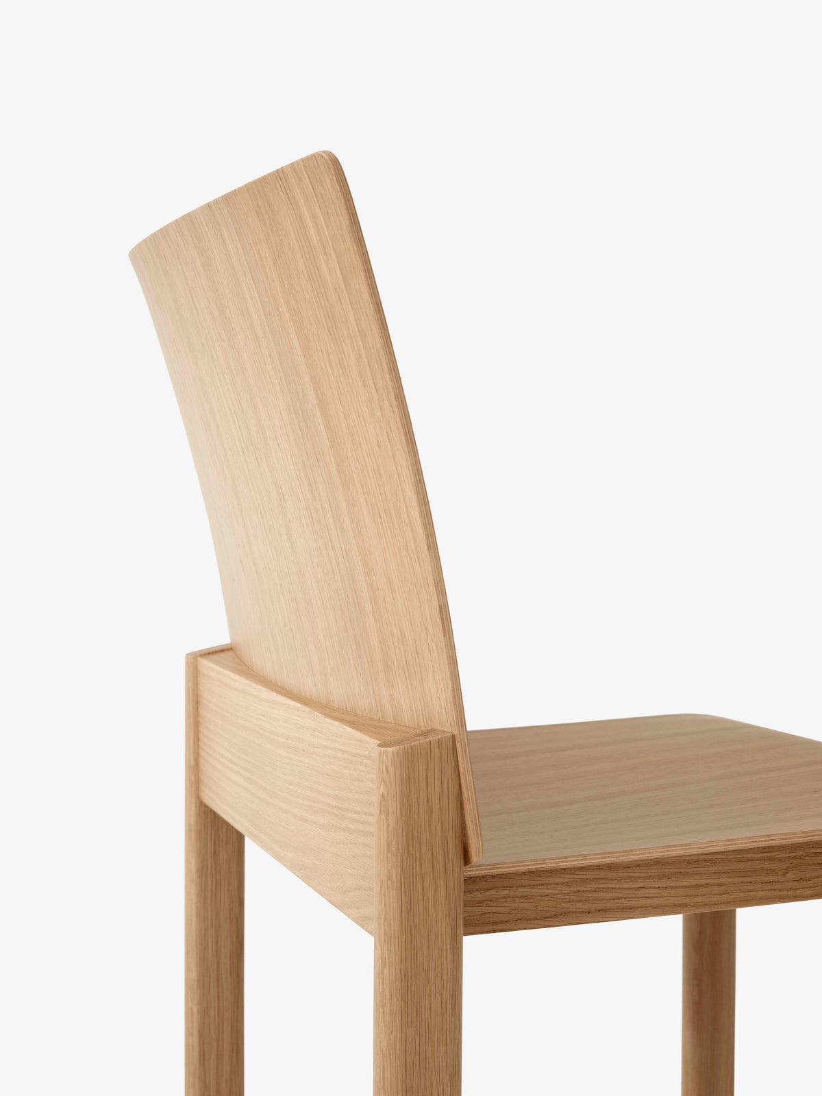 Stoel ALLWOOD AV35 gelakt eiken