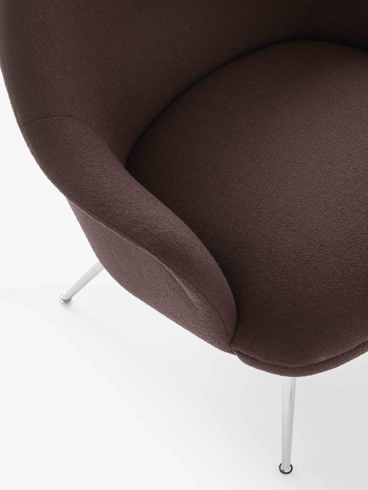 RELY HW140 fauteuil gestoffeerd met verchroomde basis