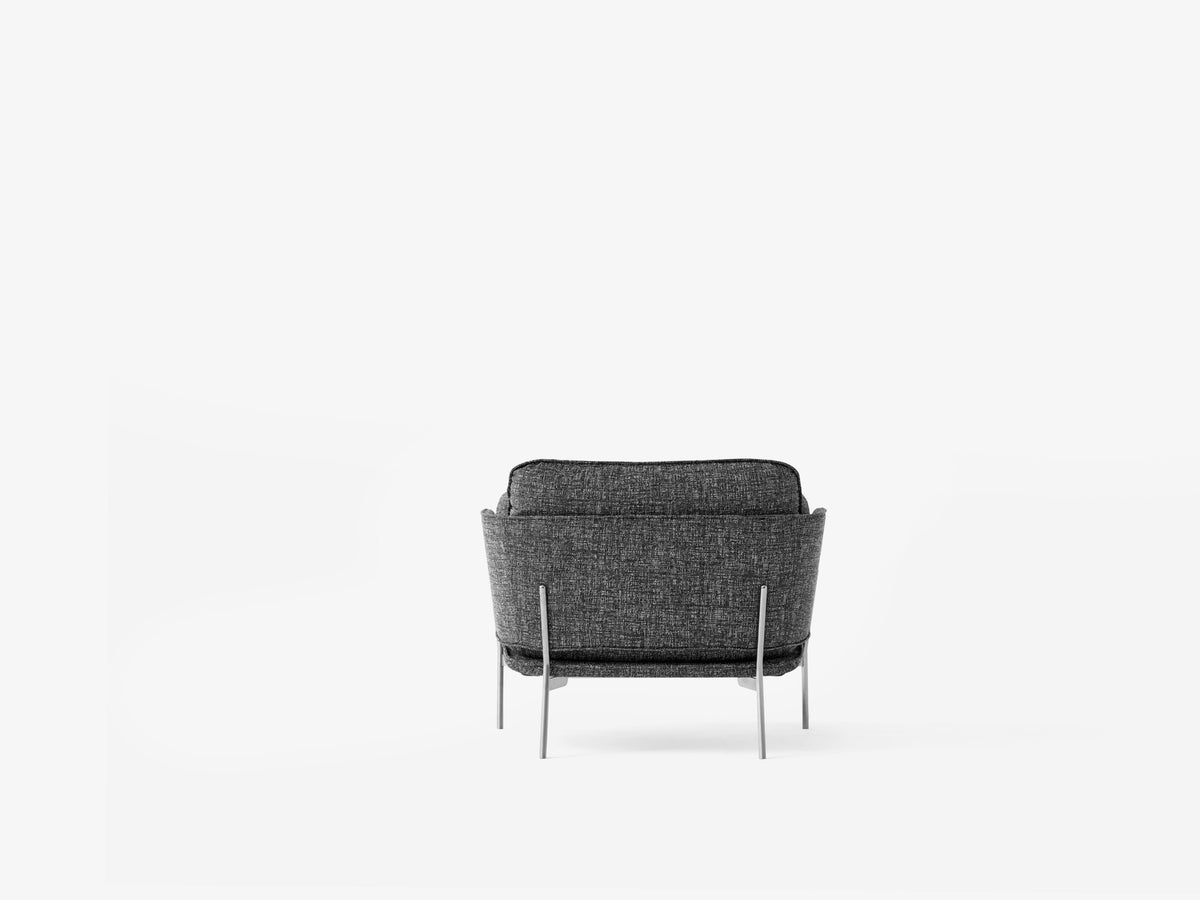 Fauteuil CLOUD LN1 gestoffeerd met een verchroomde basis