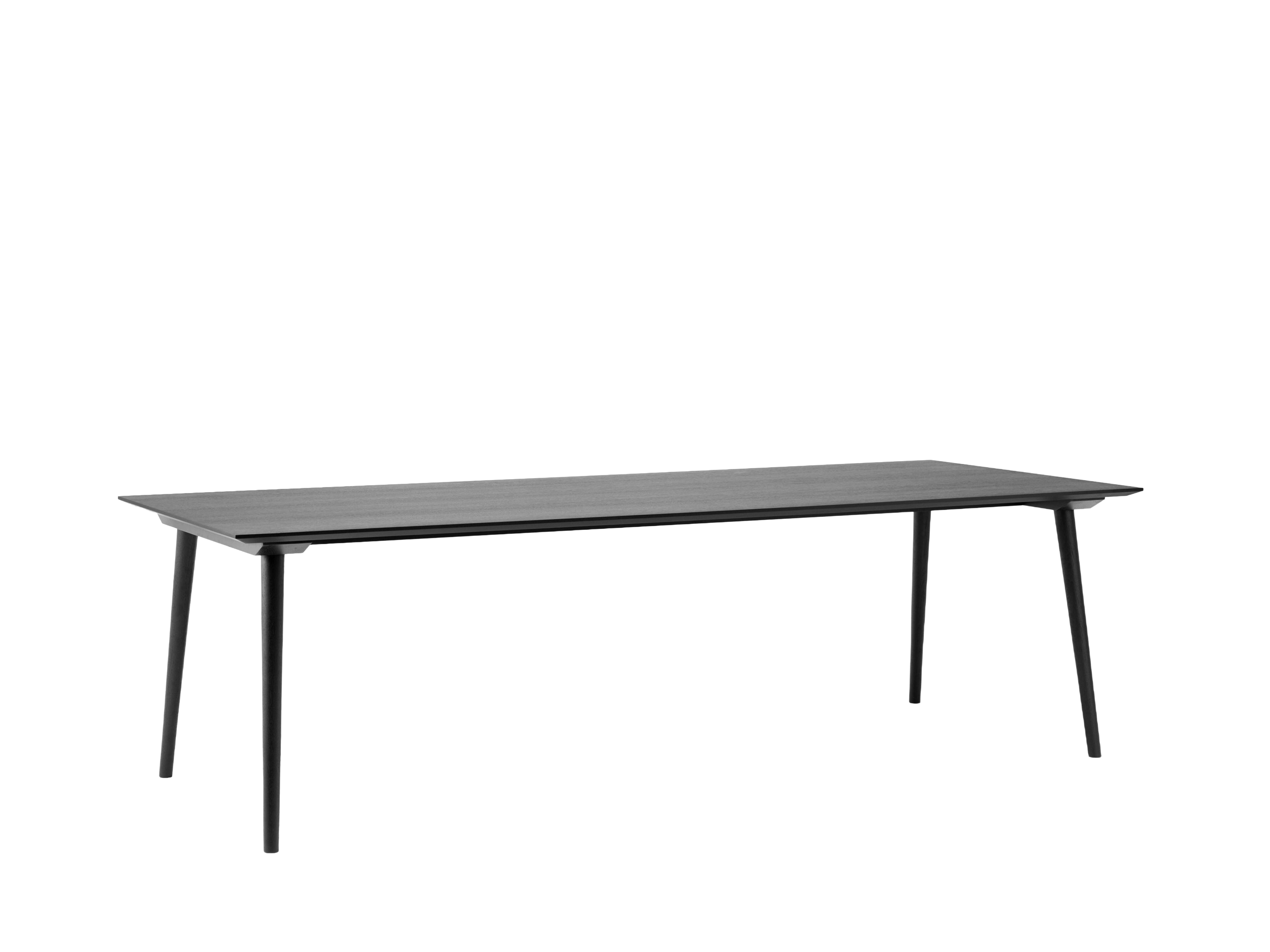 Tafel IN BETWEEN zwart gelakt eiken