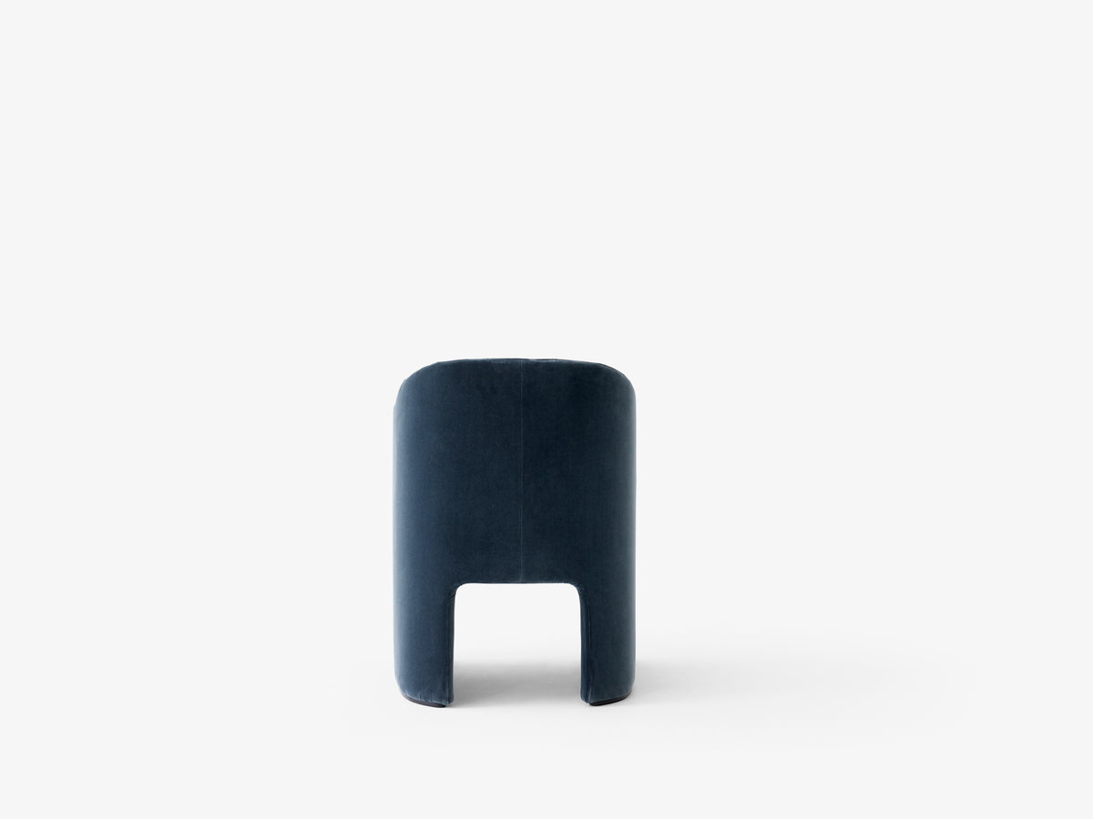 Gestoffeerde LOAFER SC24 fauteuil met armleuningen
