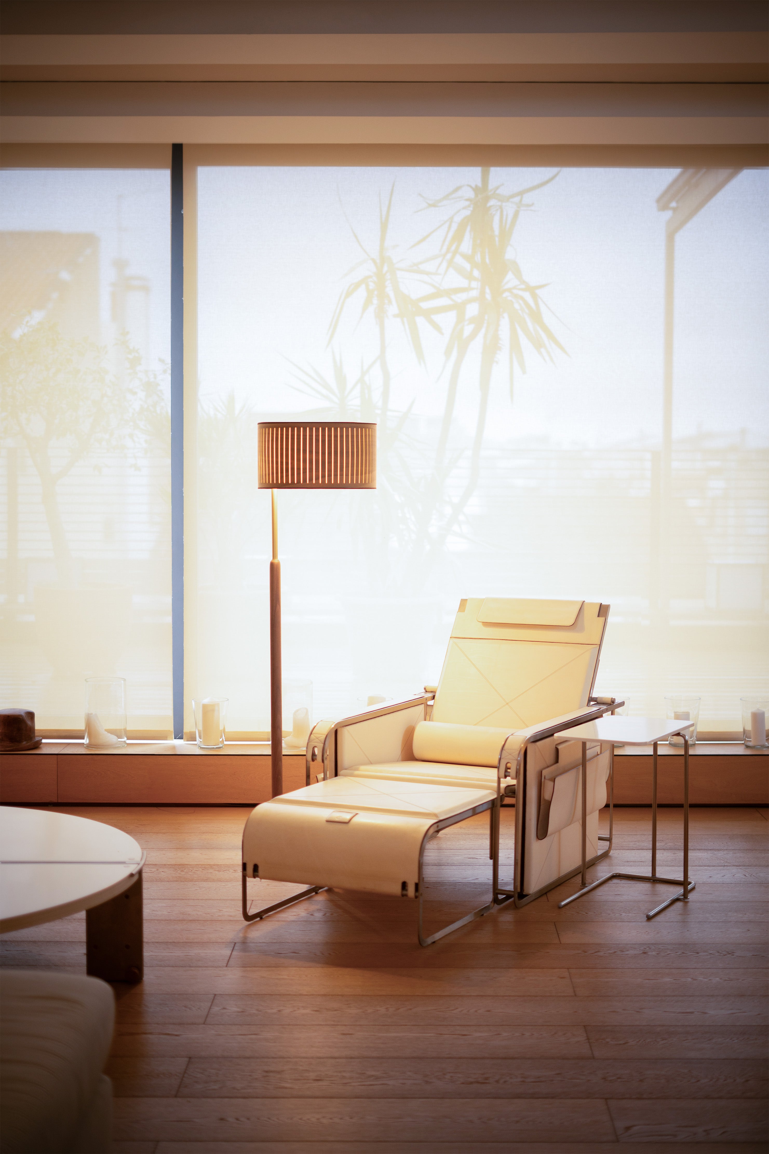 Vloerlamp AUTUMN notenhout