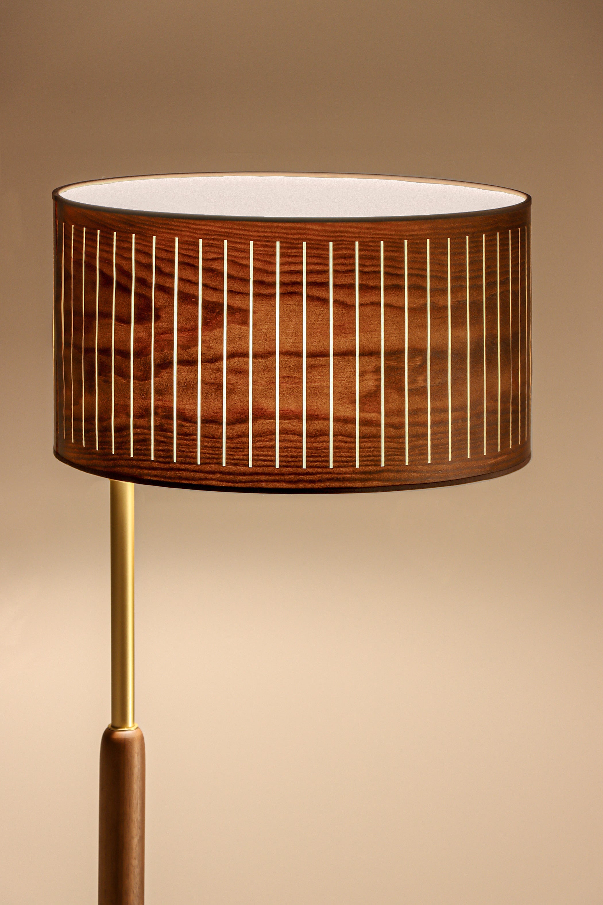 Vloerlamp AUTUMN notenhout
