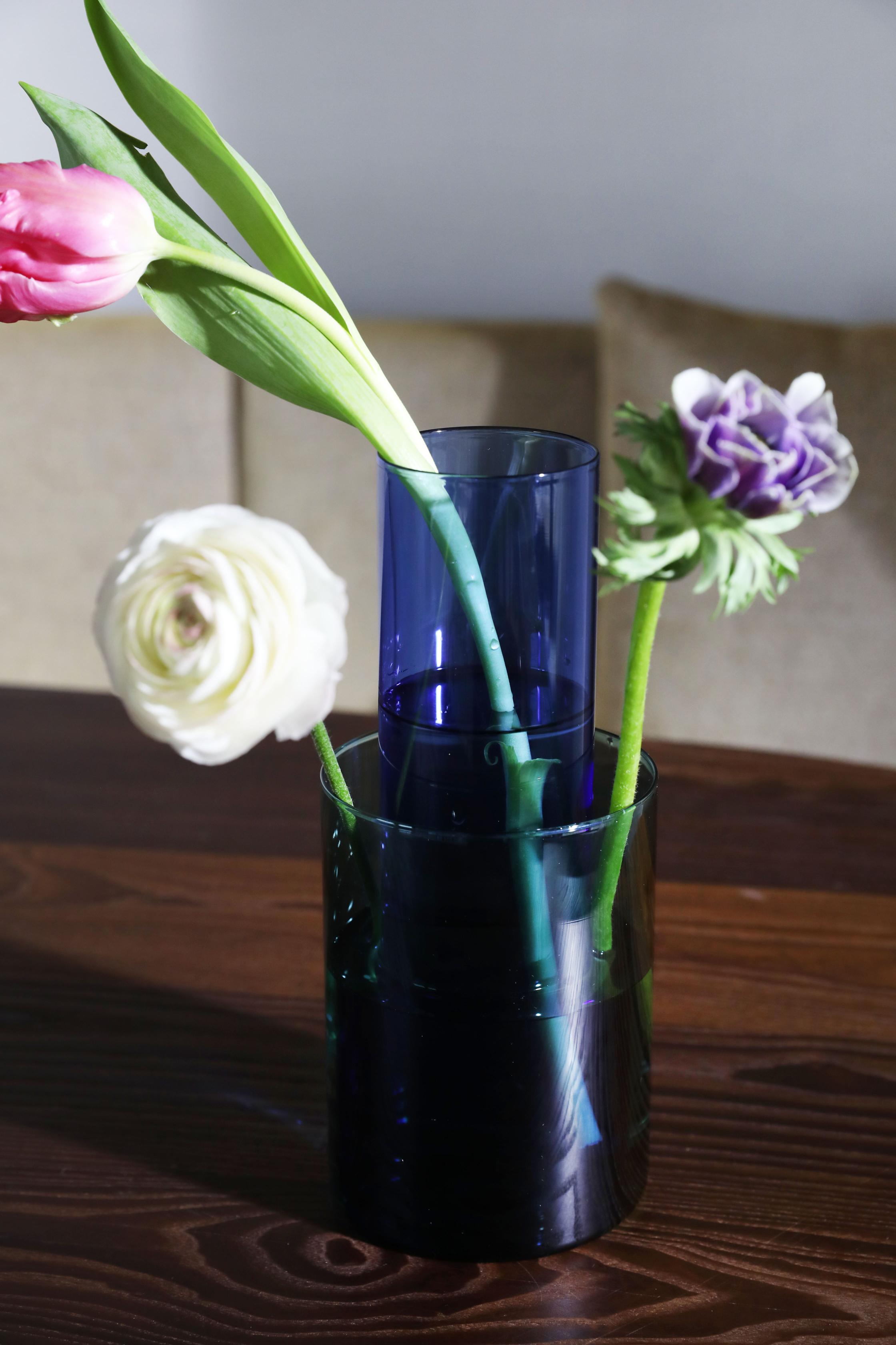 Vase AMPHI blau mit grünem