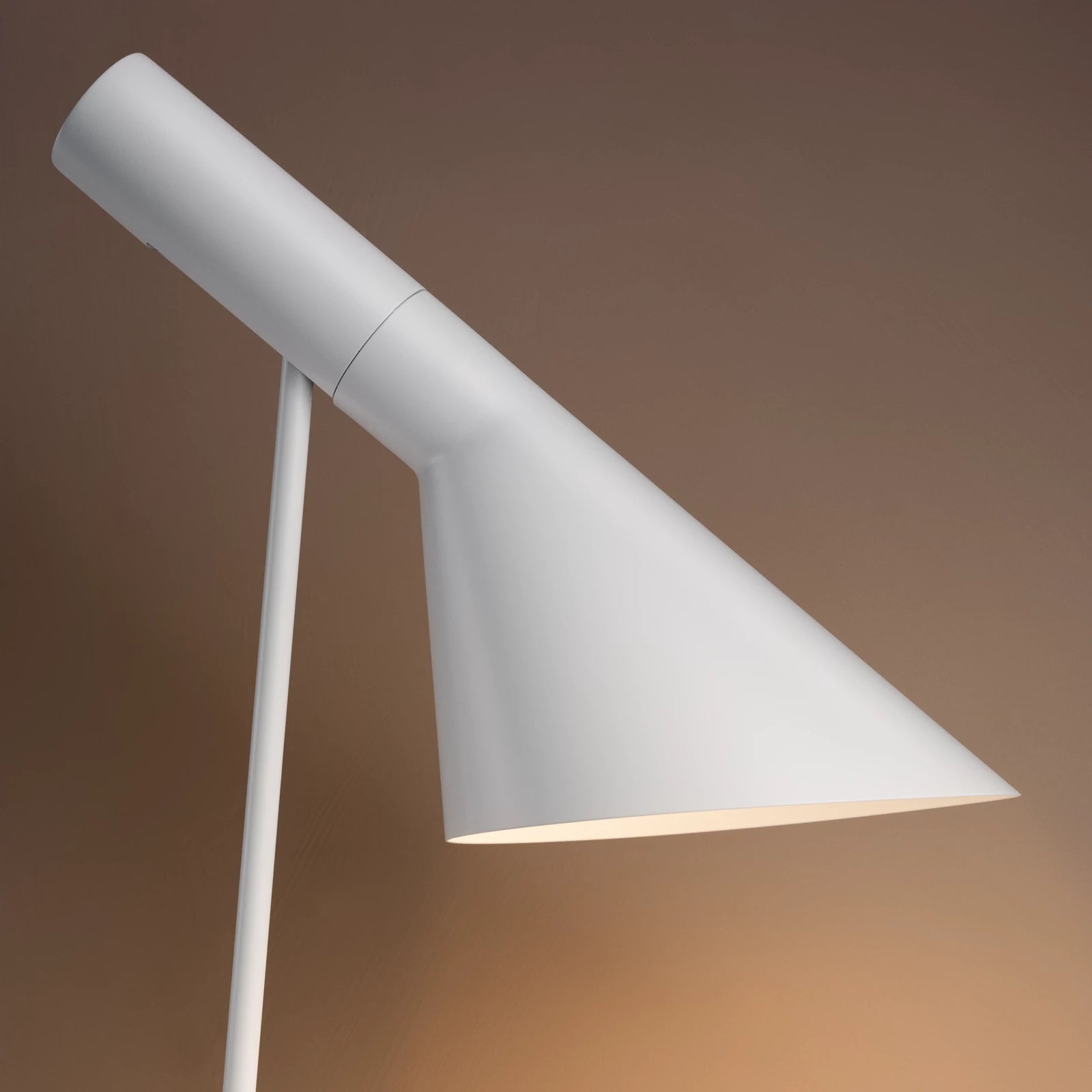 AJ MINI table lamp white