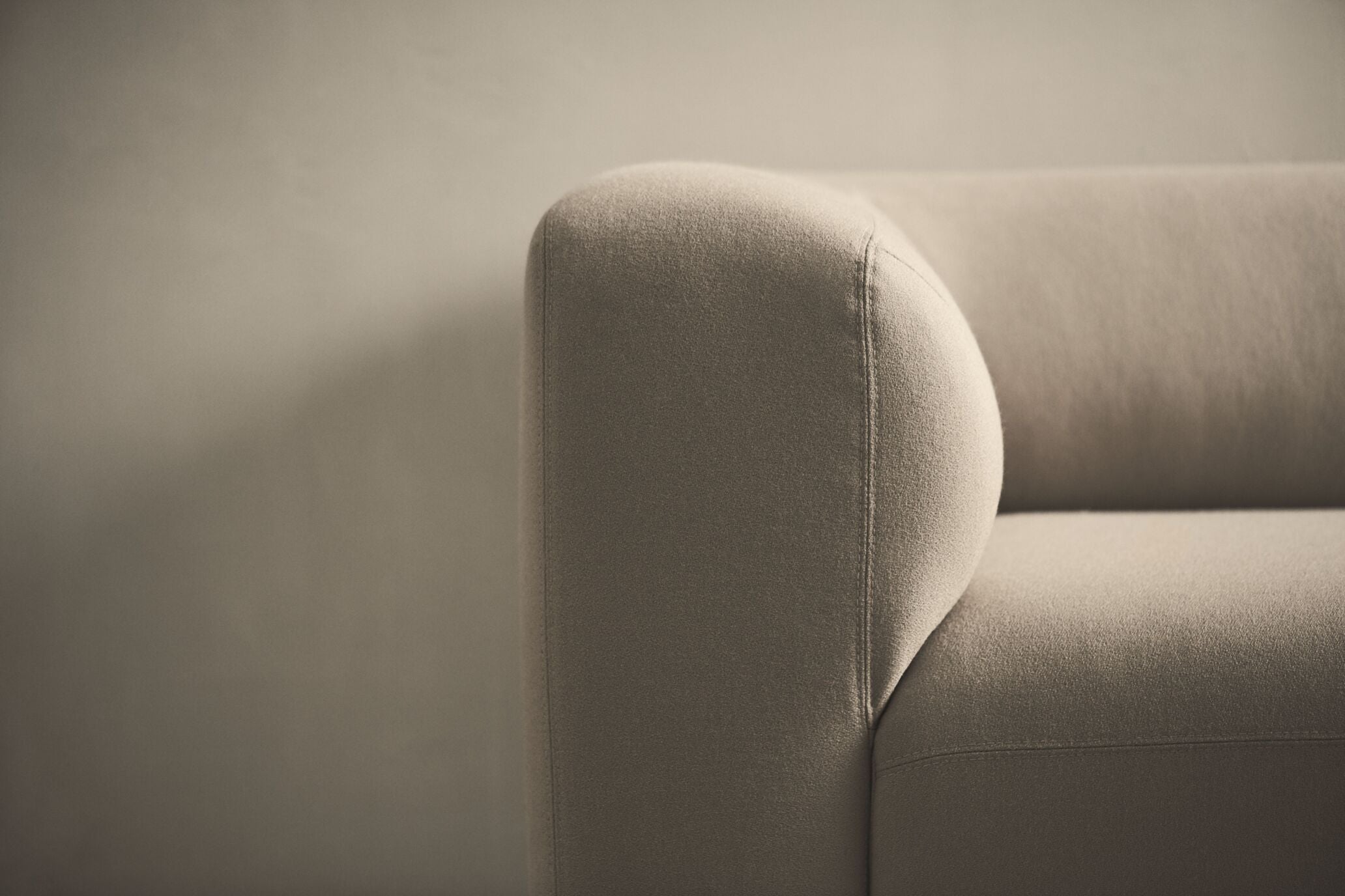 Modulaire bank ANGLE - rechtszijdige chaise longue gestoffeerd