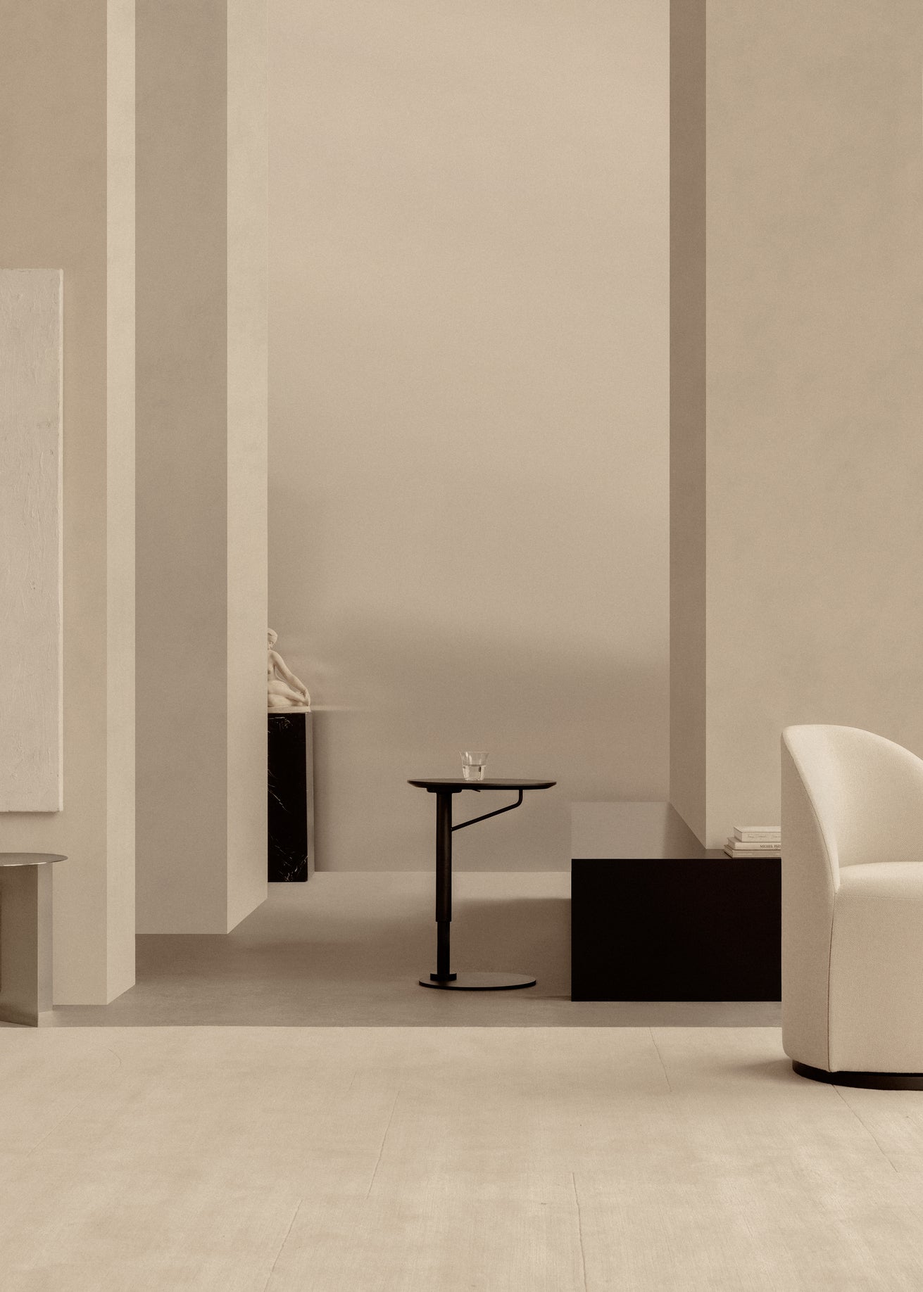 Adjustable Side Table BRANCH Dark Oak Wood with Black Base