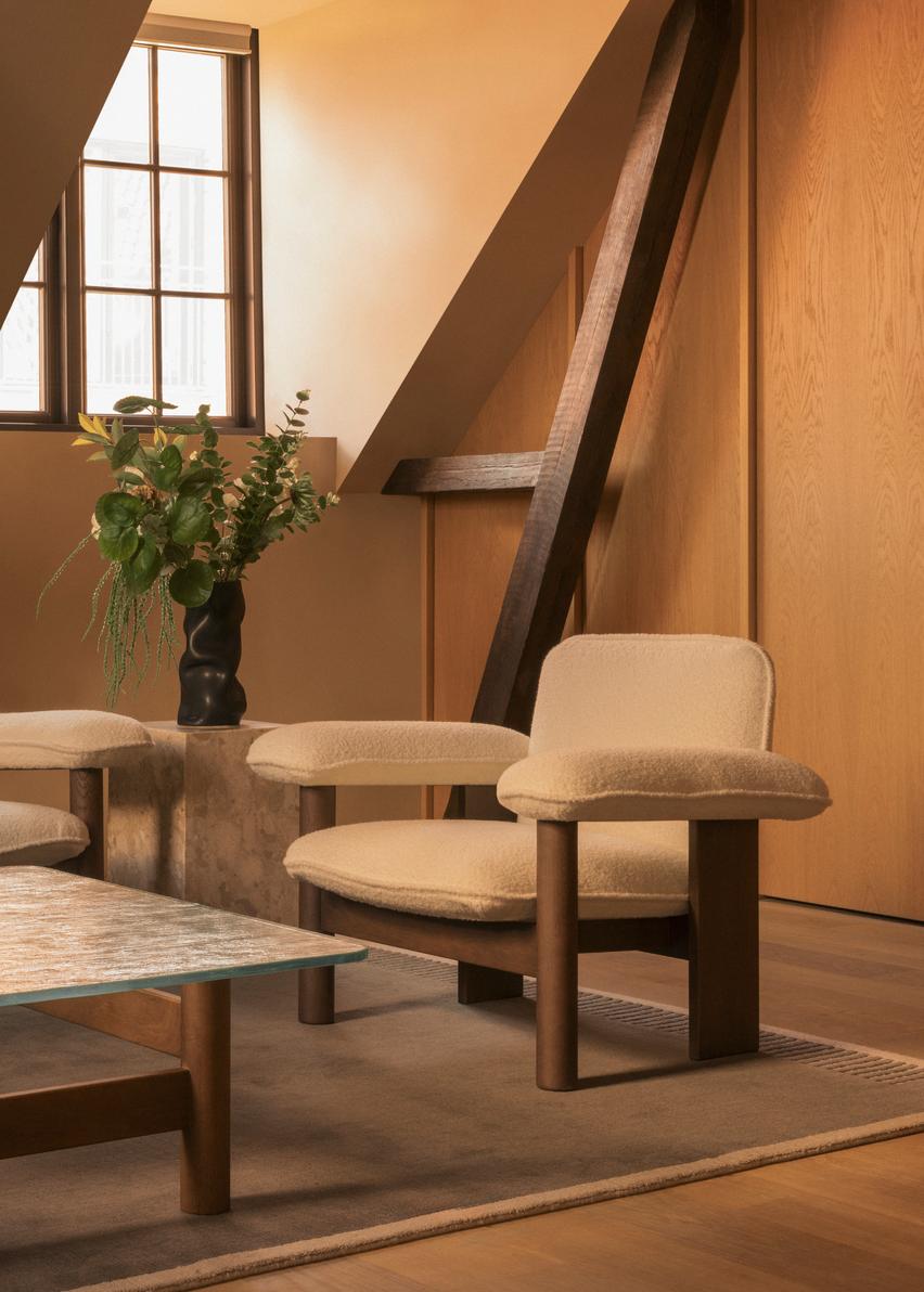 Fauteuil BRASILIA crème met eiken basis