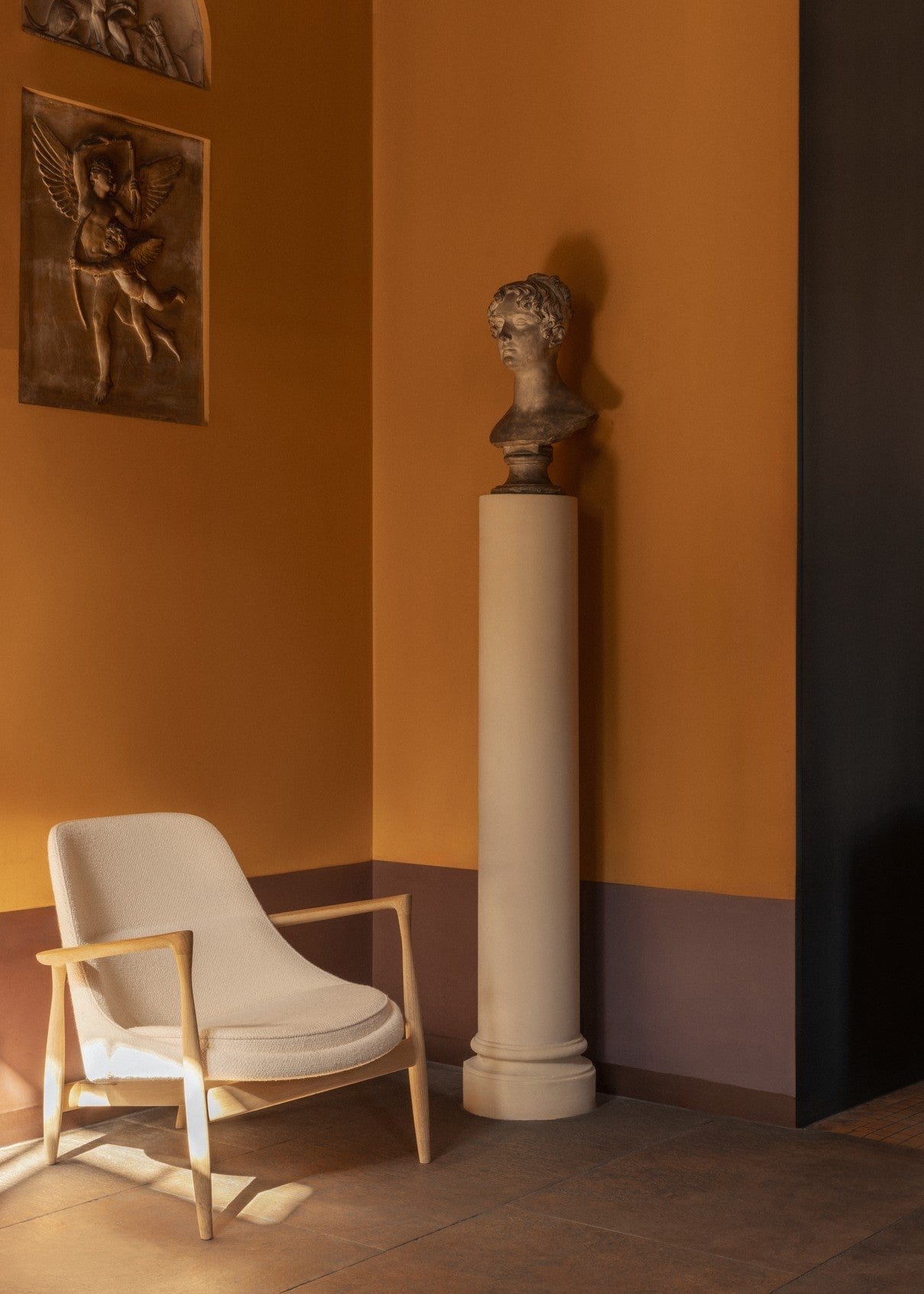 ELIZABETH armchair in cognac leather with walnut base