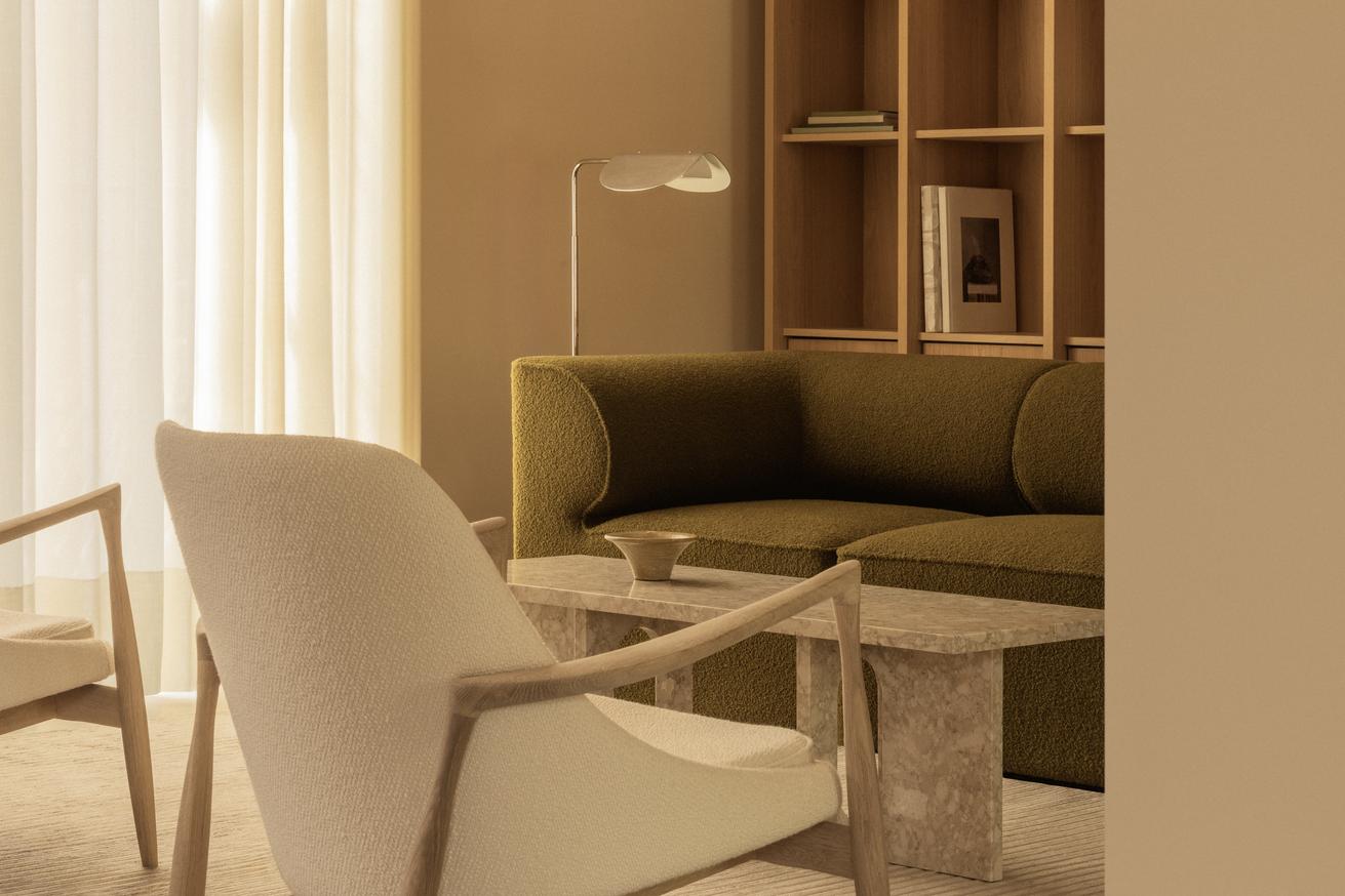 ELIZABETH armchair in cognac leather with walnut base