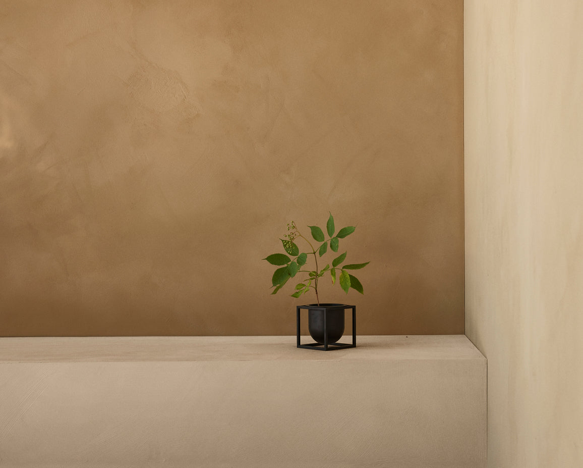 KUBUS black planter