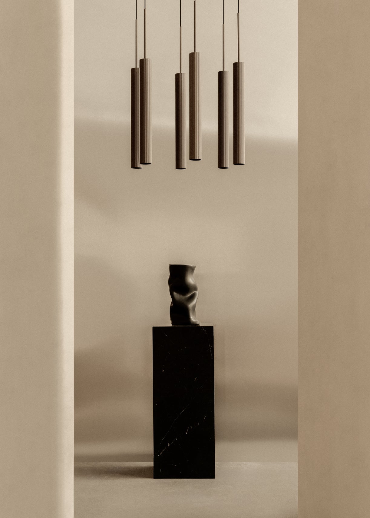 Vase COLLAPSE schwarze Keramik