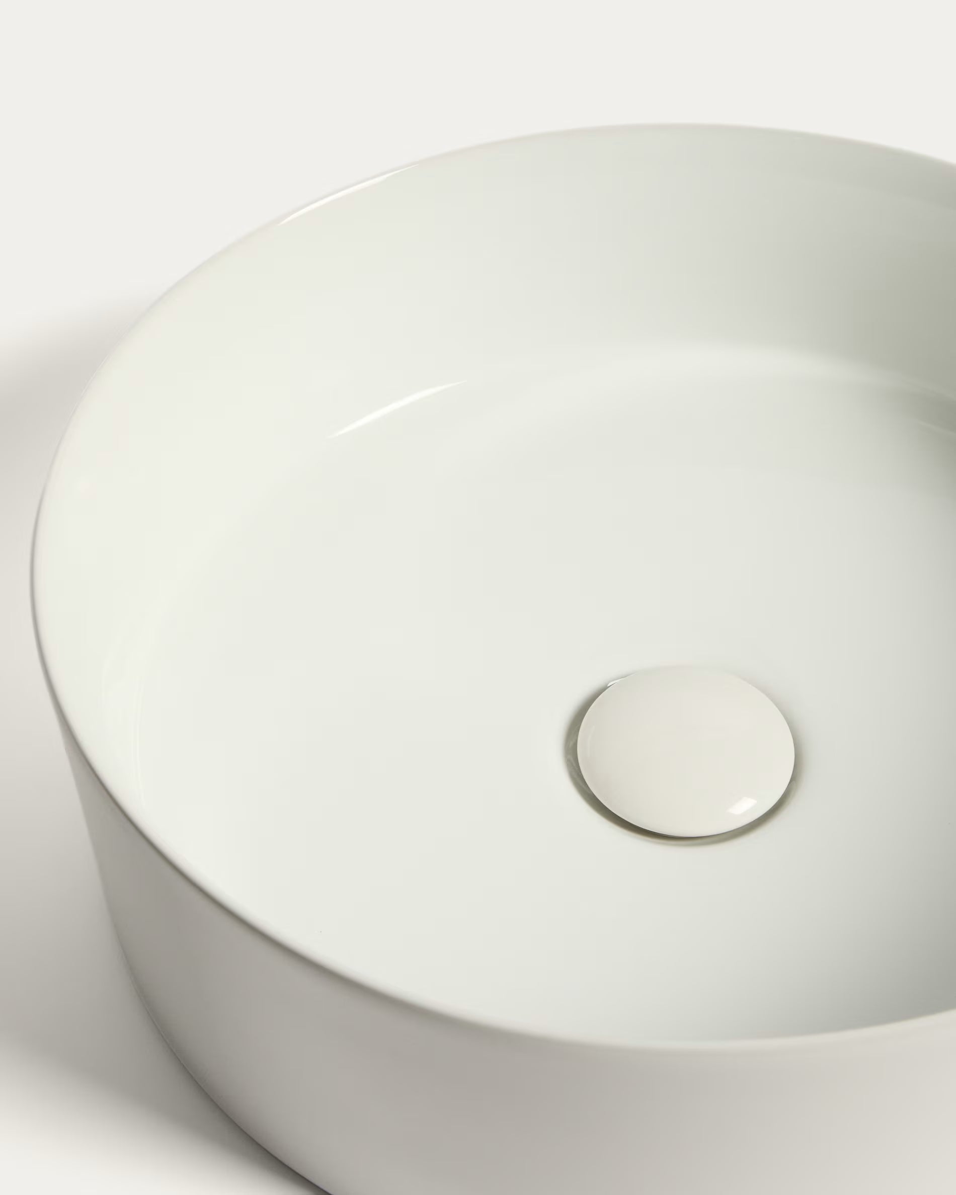 Round countertop sink OVARA white ceramic
