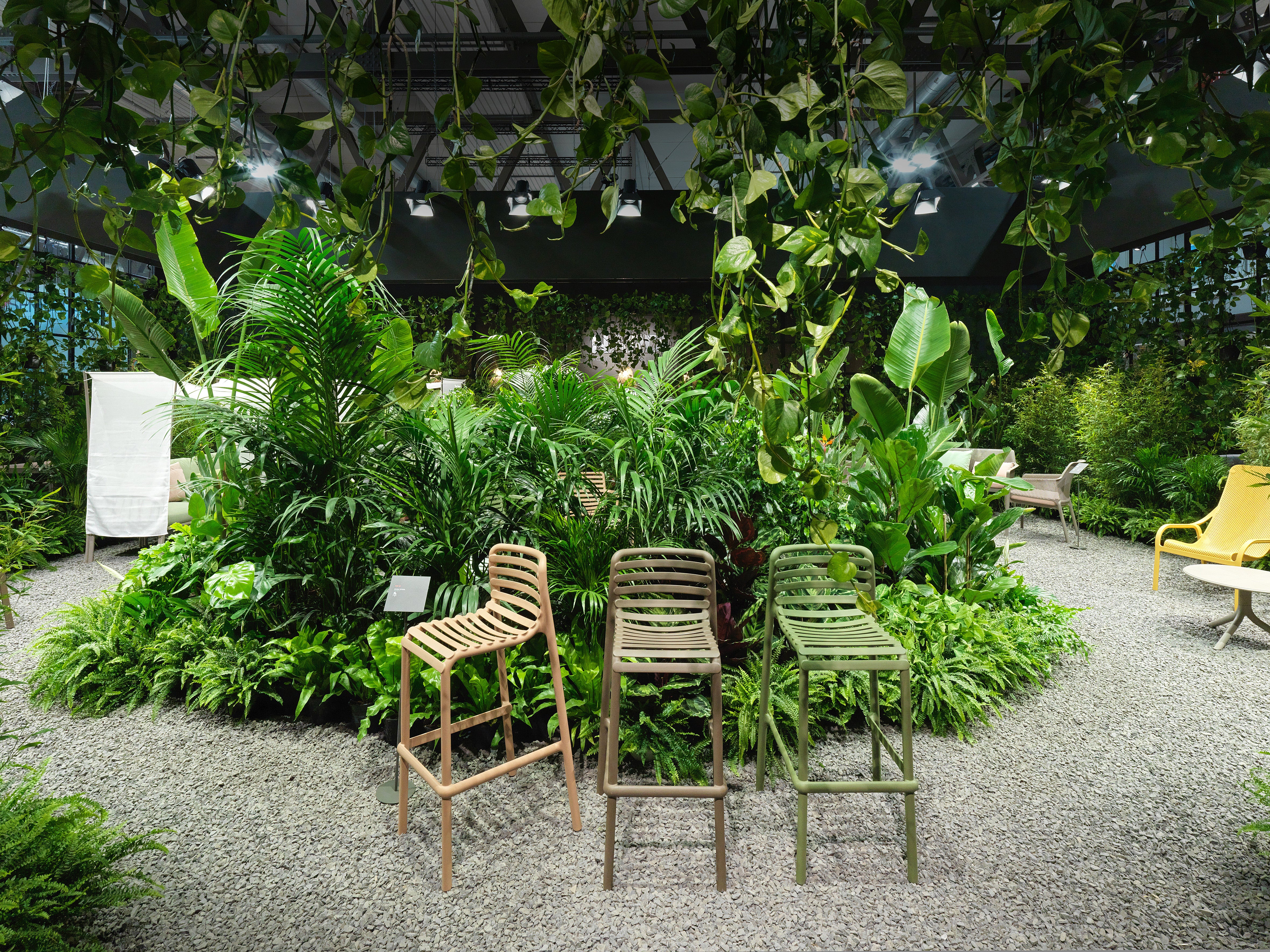 Outdoor Stool DOGA Pear Green