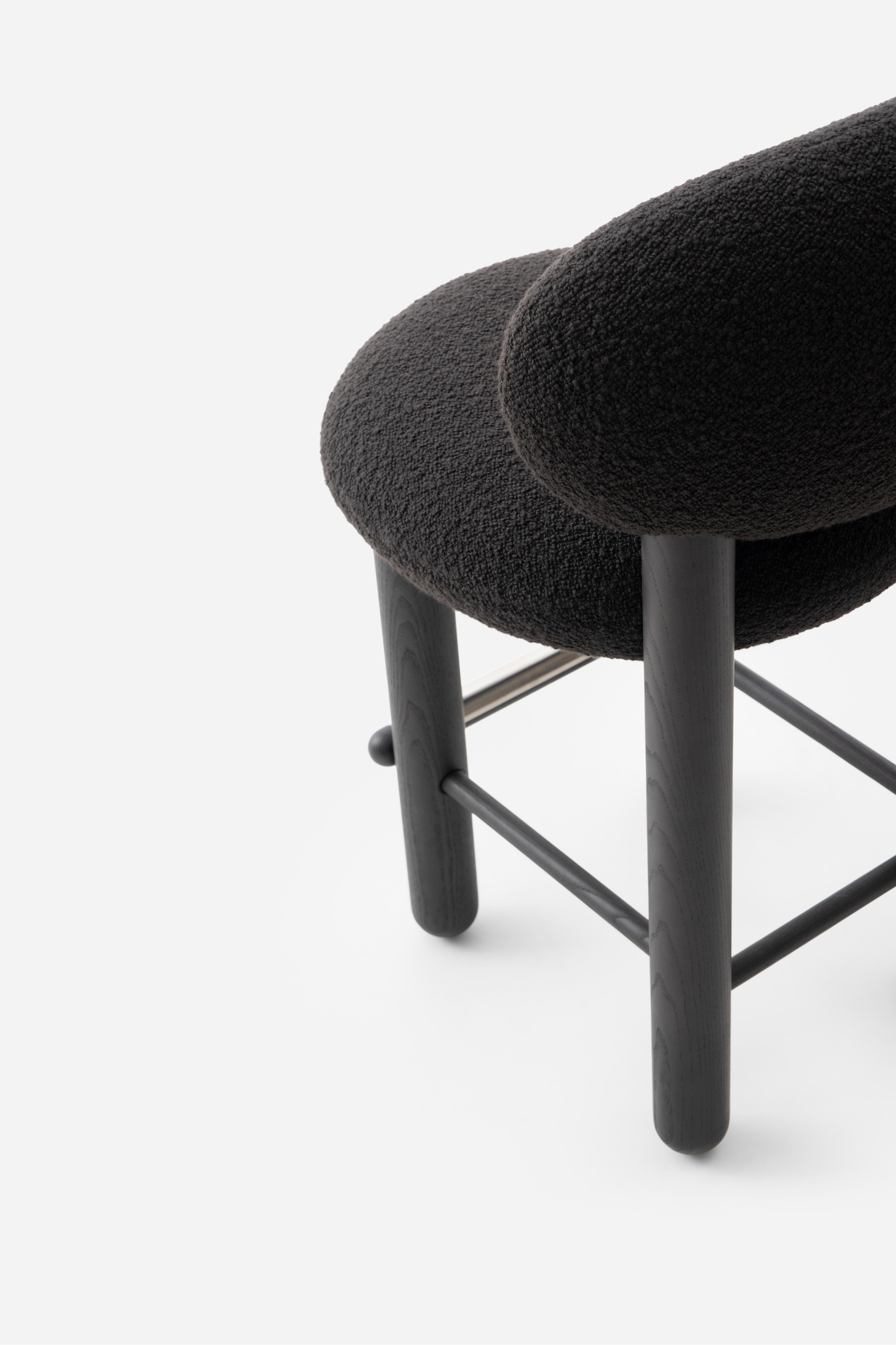 Barkruk FLOCK CS2 gestoffeerd met houten basis