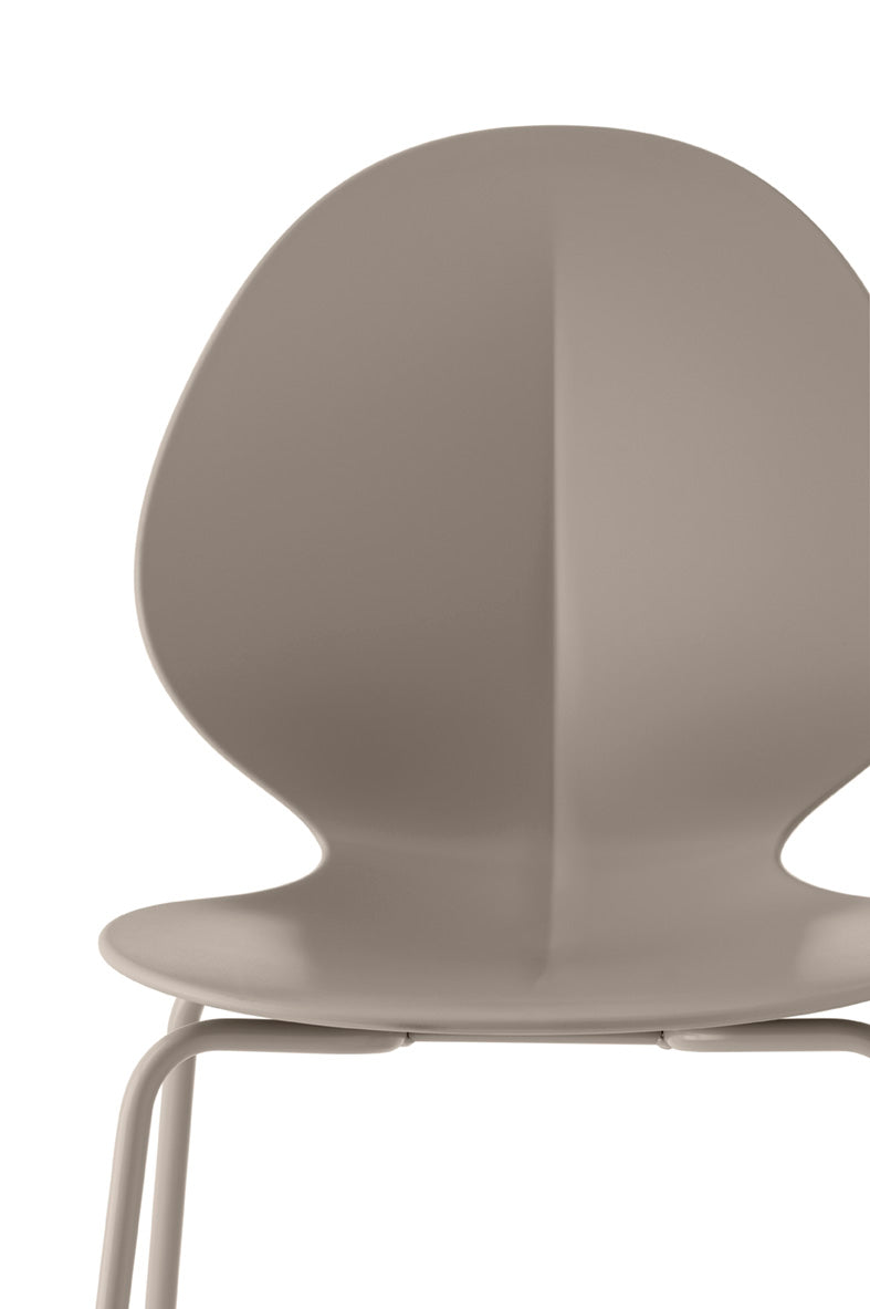 Stuhl BASIL taupe Sitzfläche mit taupefarbener Metallbasis