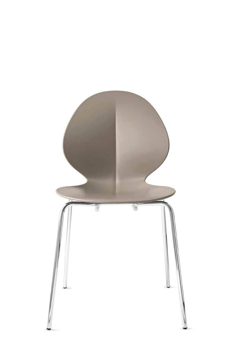 Krzesło BASIL taupe siedzisko z chromowaną metalową podstawą – Calligaris