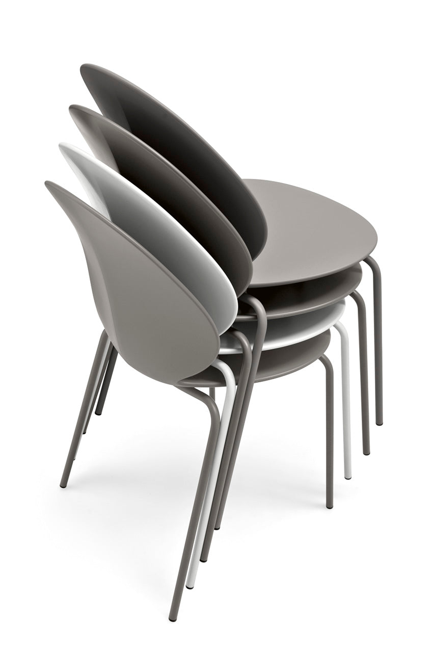 Stuhl BASIL taupe Sitzfläche mit taupefarbener Metallbasis