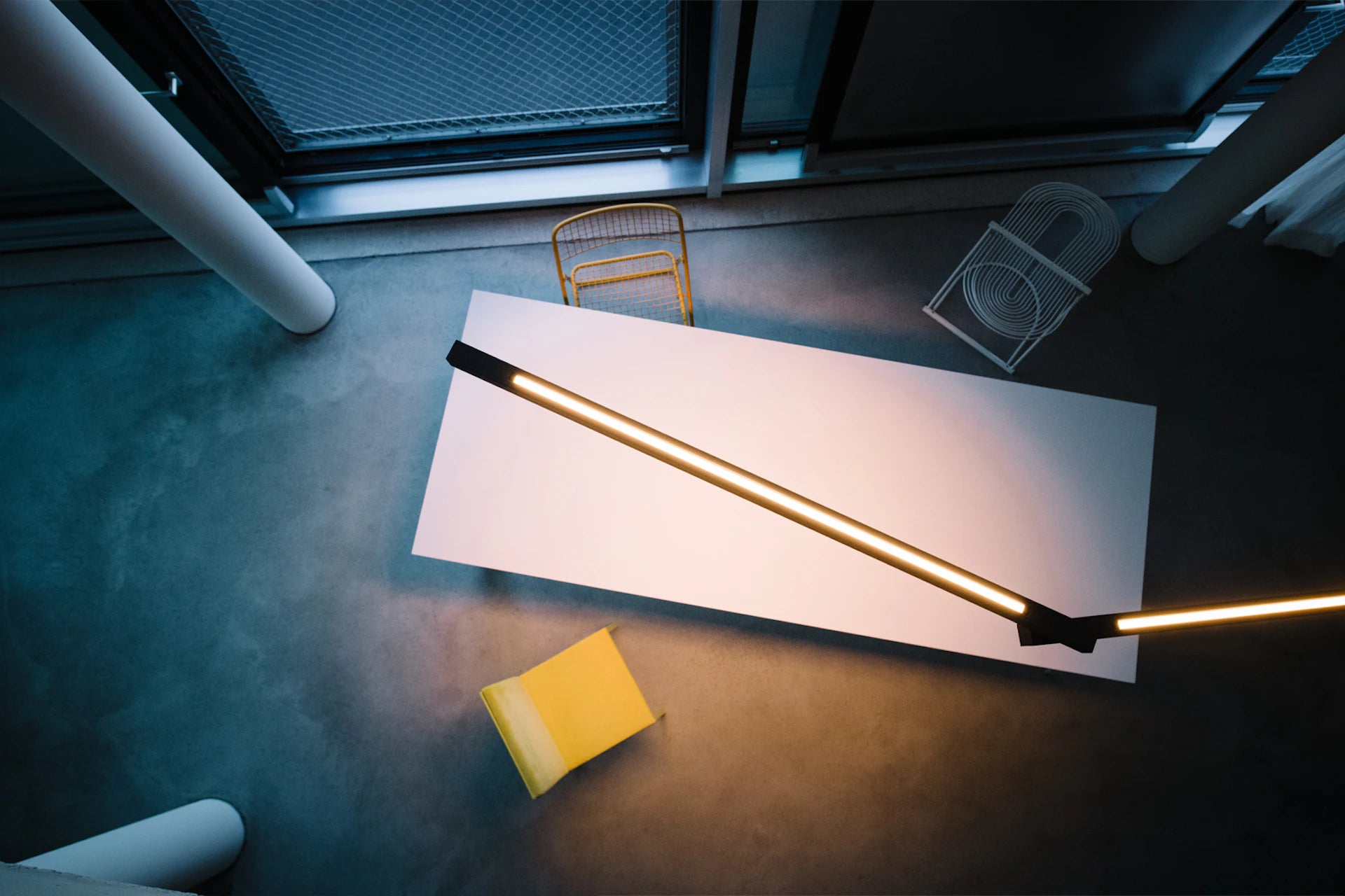 Wandleuchte mit Arm BLACK FLAG schwarz