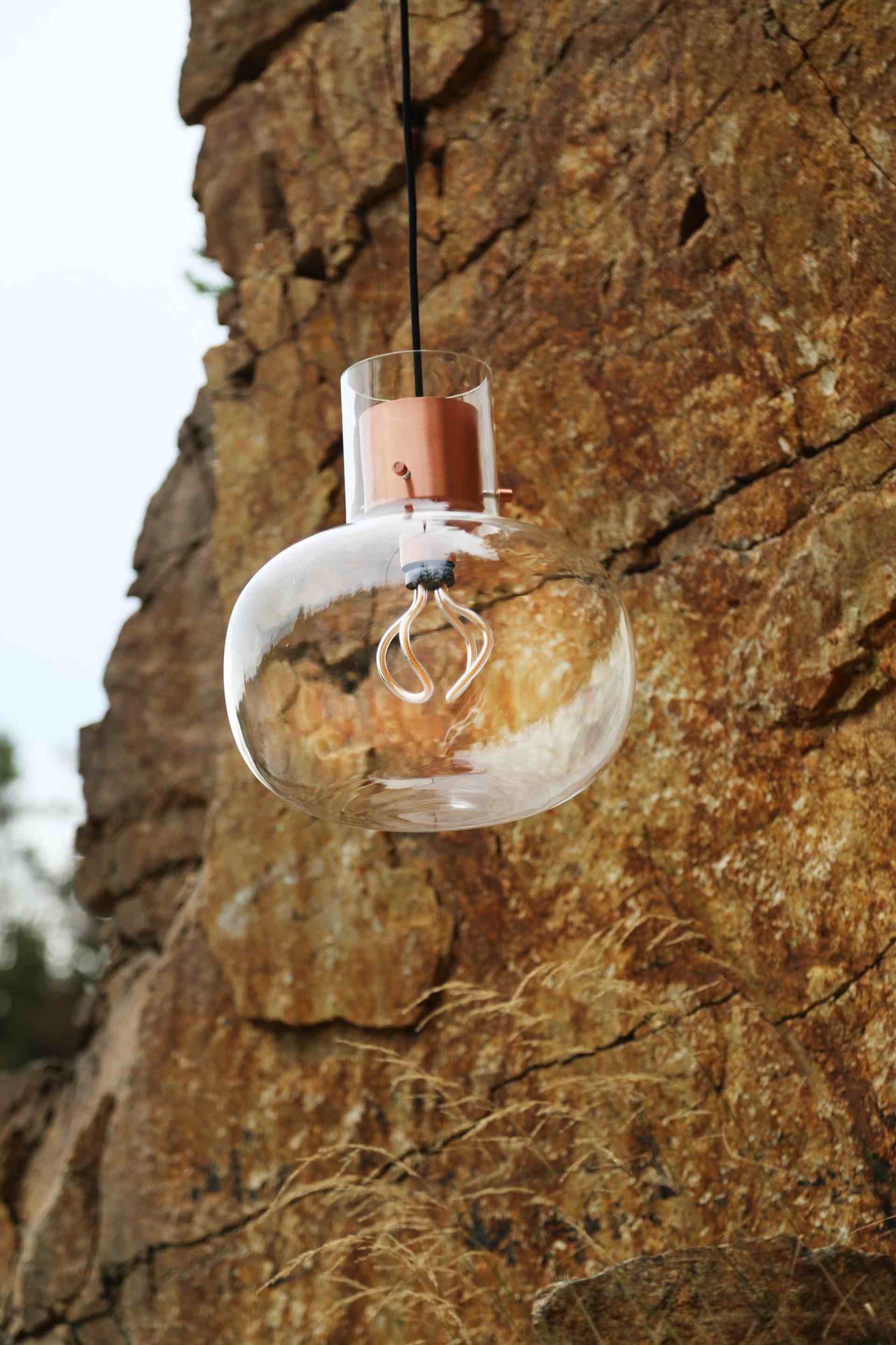 Lampa wisząca AWA MEDIUM szkło dmuchane – drewno