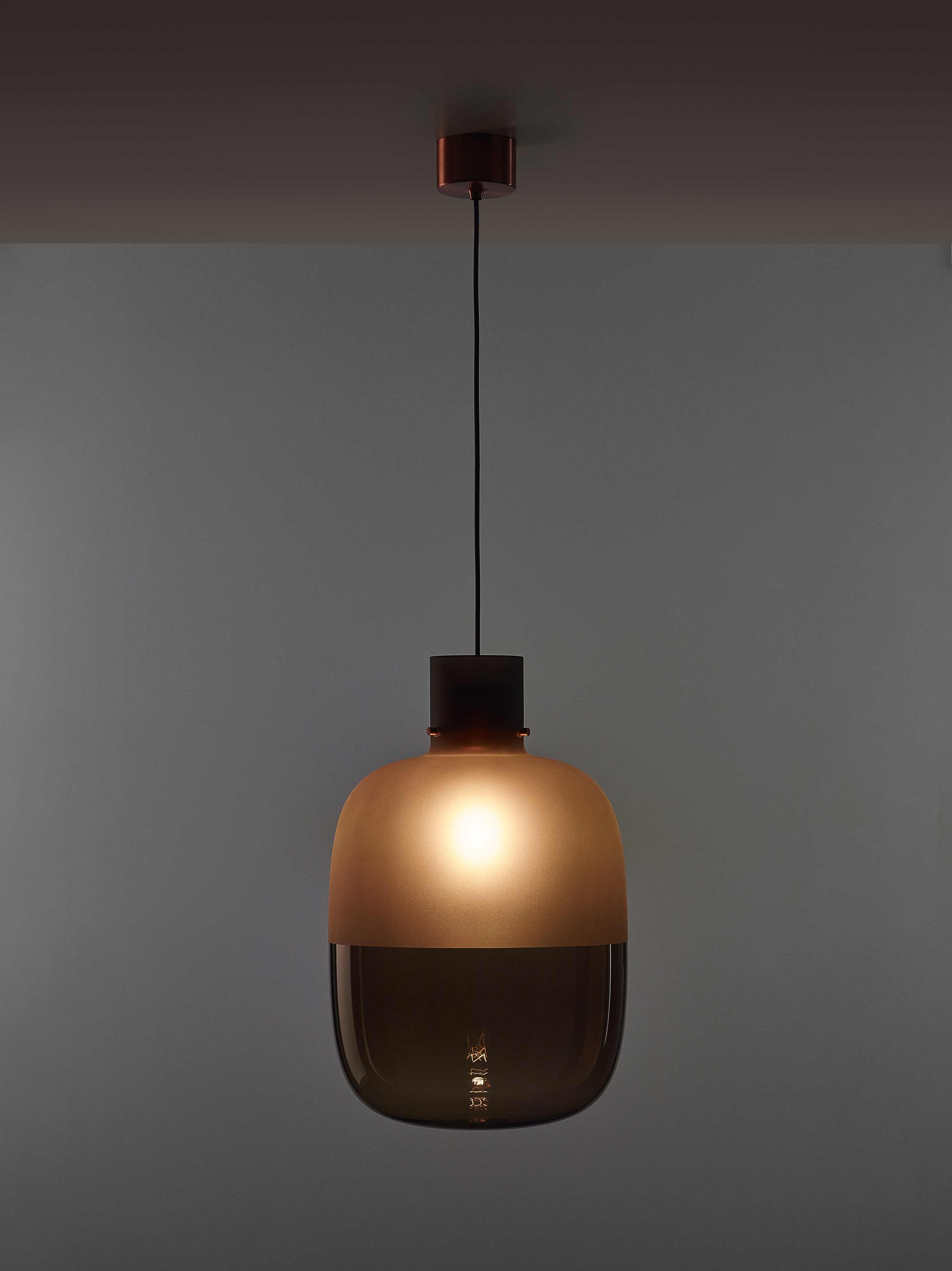 Lampa wisząca AWA LARGE szkło dmuchane – drewno, Brokis