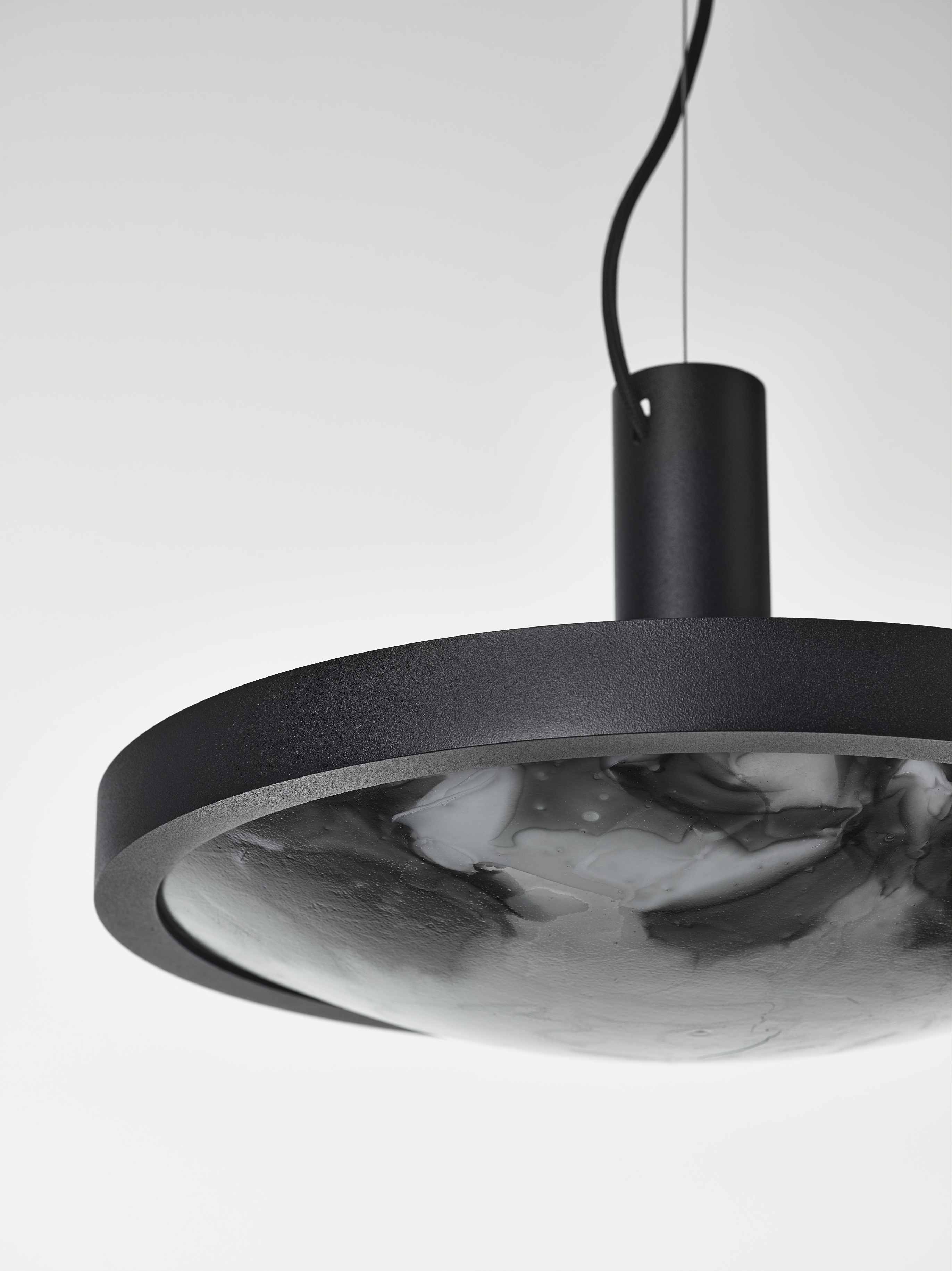 Lampa wisząca CONVEX szkło Brokisglass – styl minimalistyczny