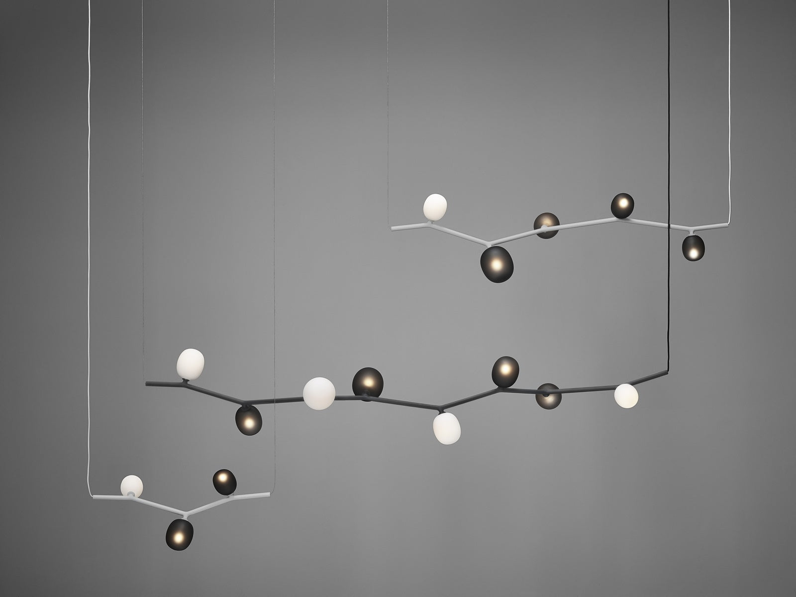 Efeu -Hanglampe - horizontales mattes Glas