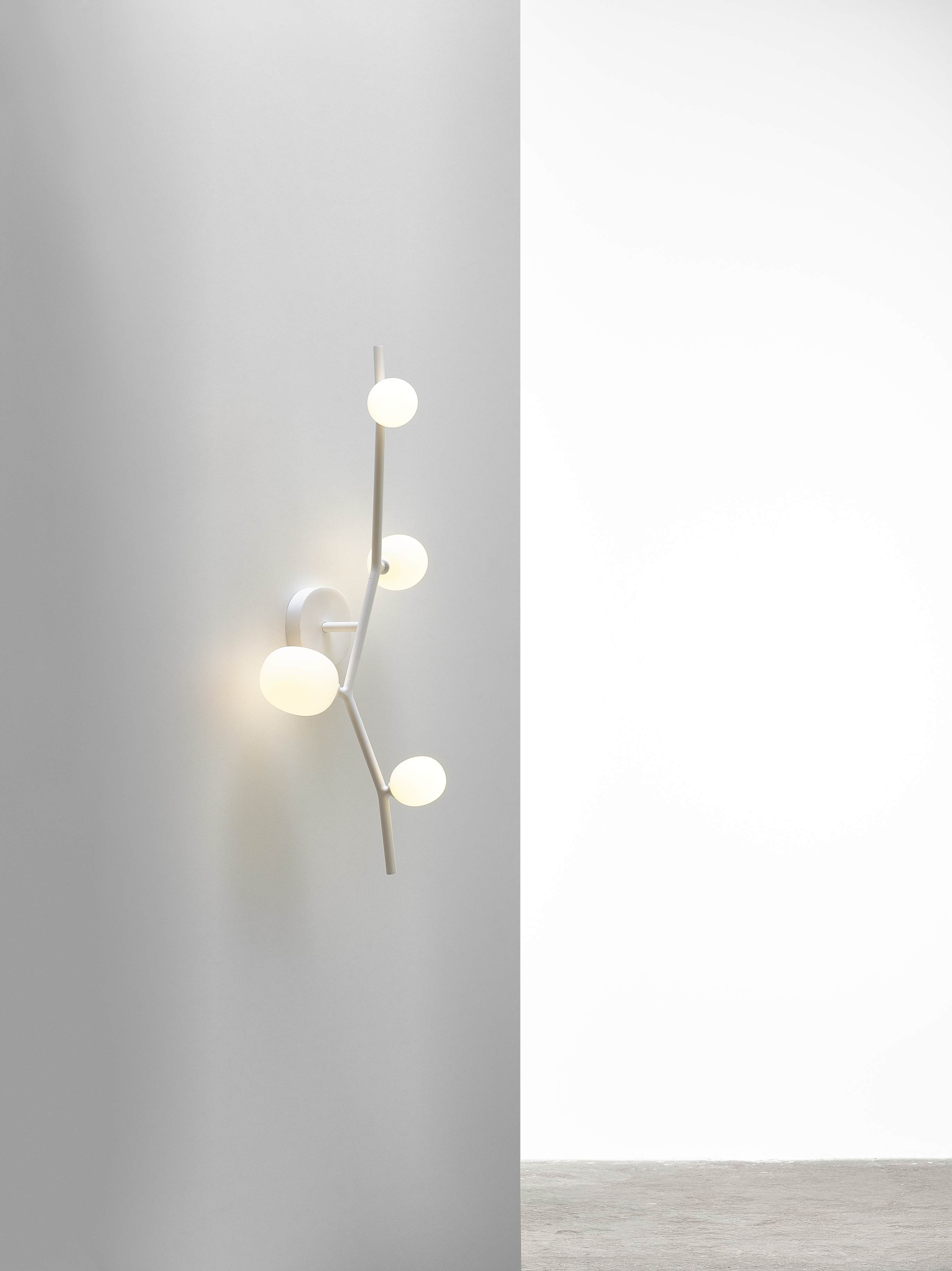 Ivy Matte Glaswandlampe