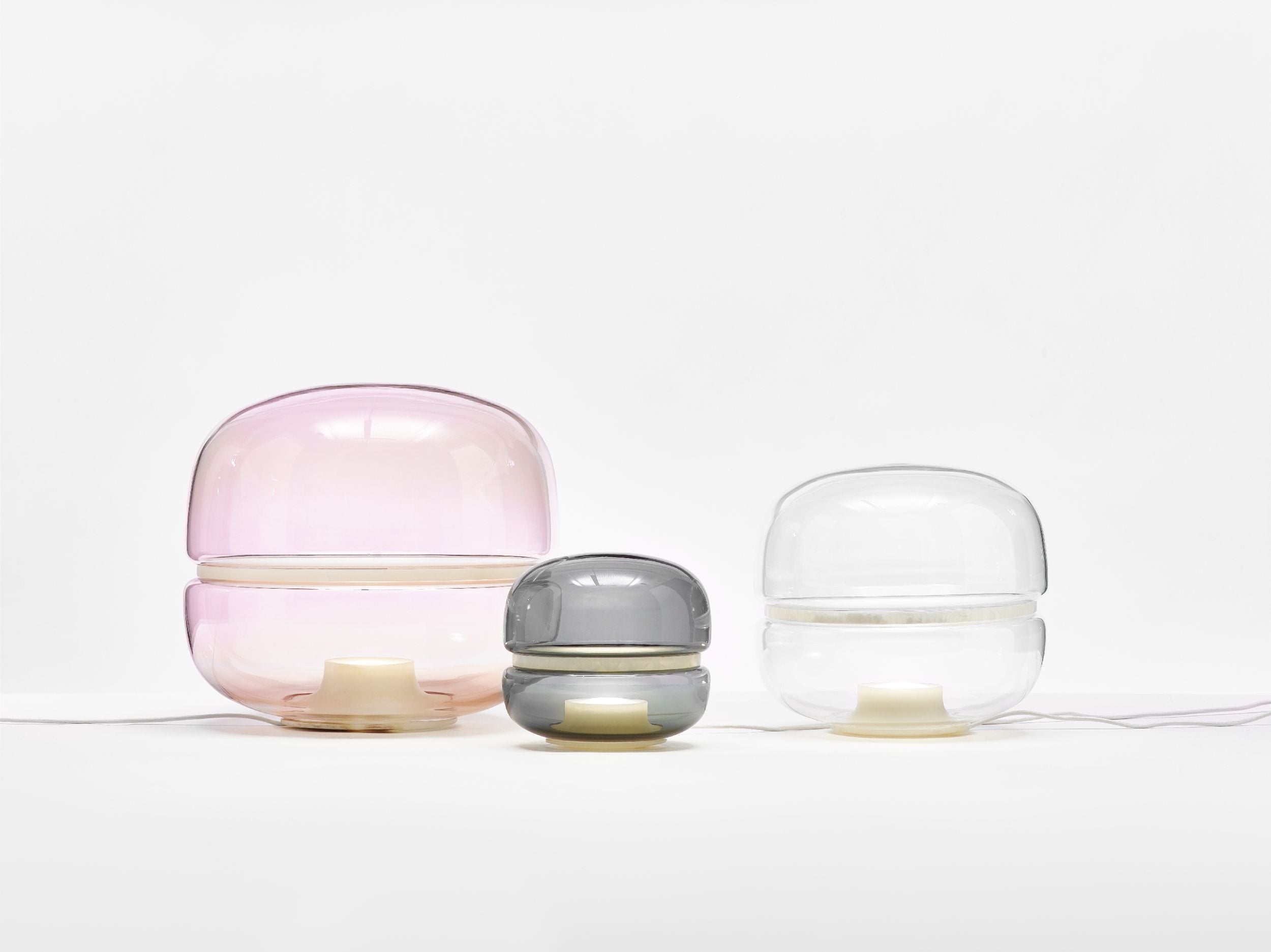 Lampa stołowa MACARON L dmuchane szkło z onyksem, marka Brokis