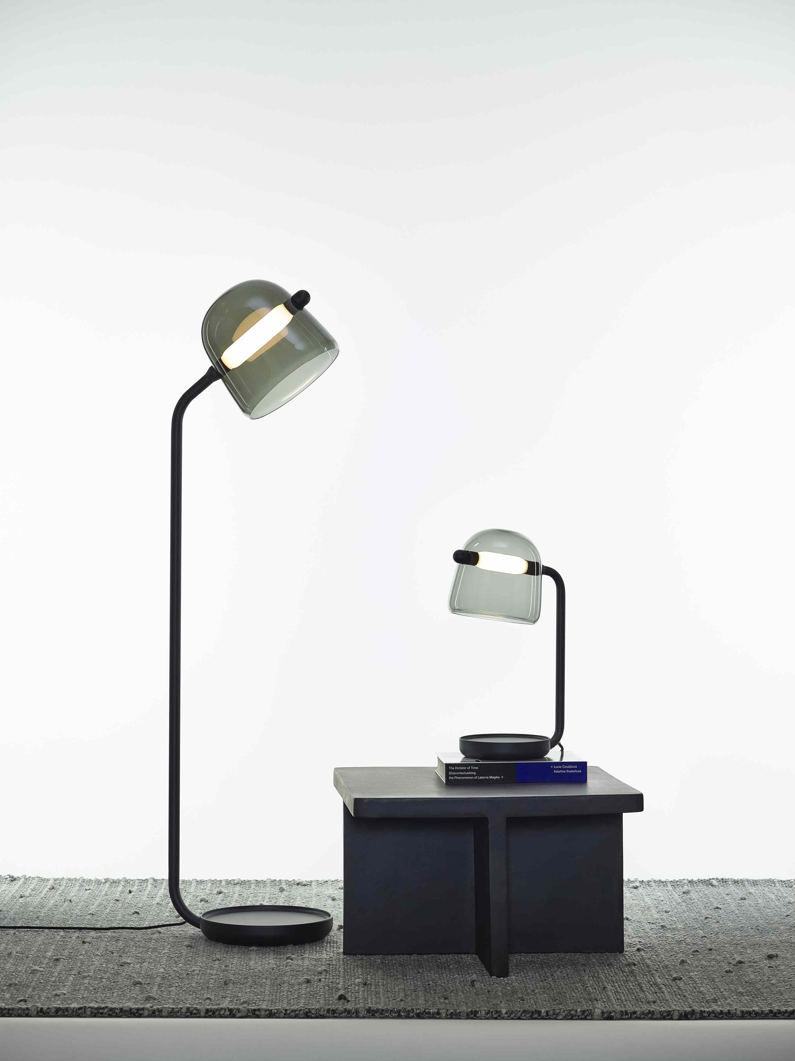 Vloerlamp MONA zwarte voet