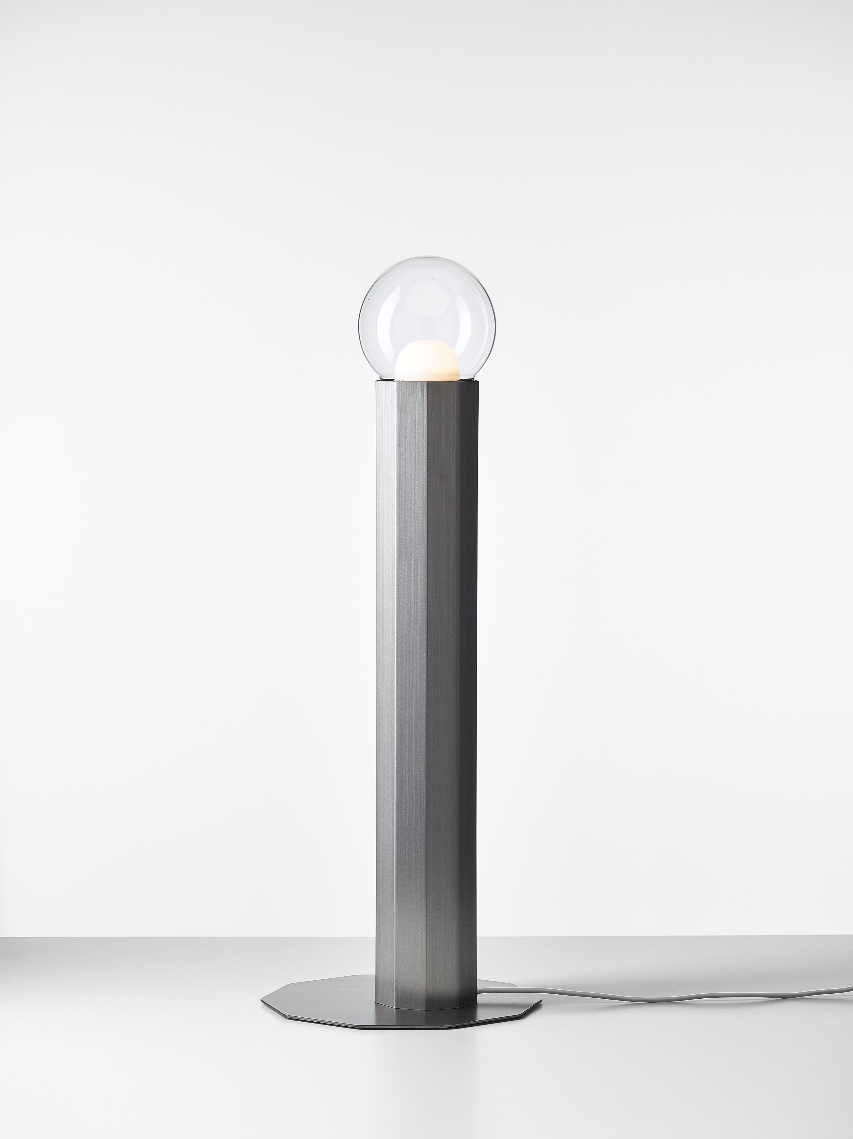 Vloerlamp PRISMA metalen armatuur