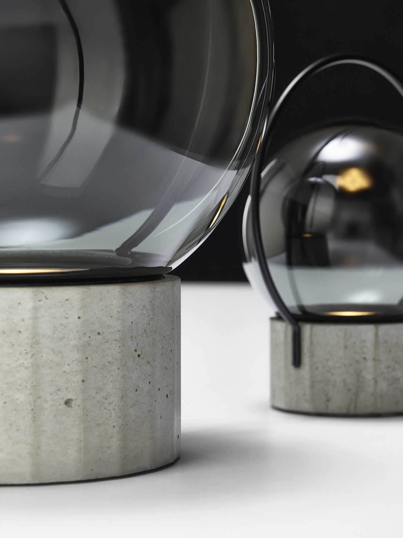 Draagbare buiten tafellamp SFERA PORTABLE glanzend glas