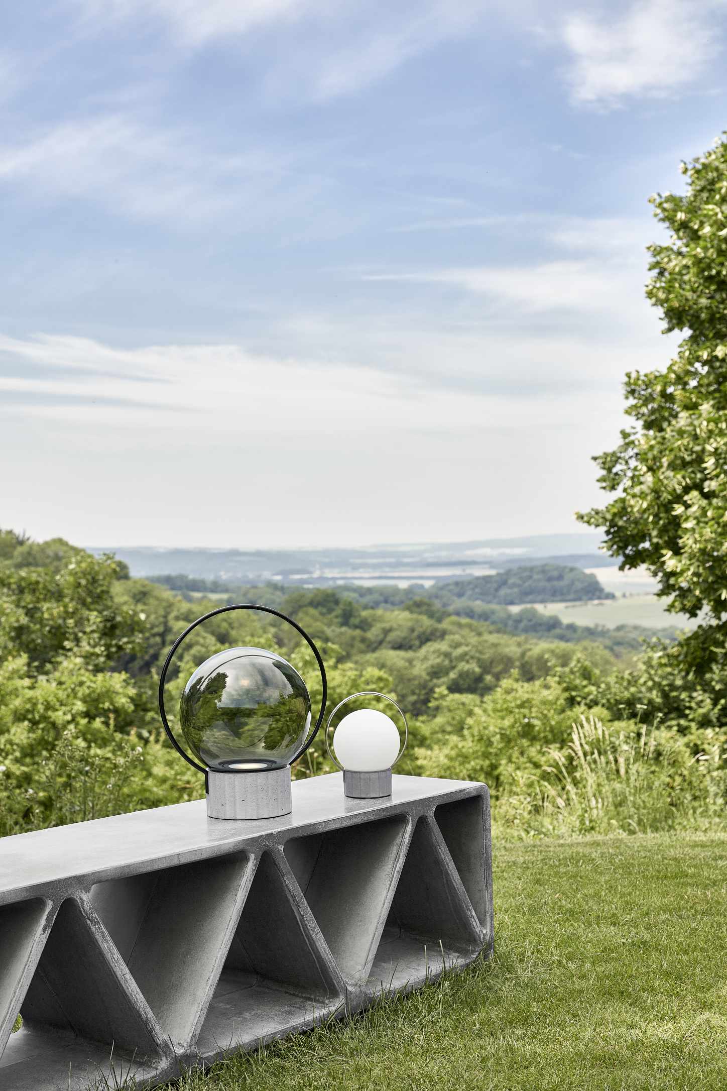 Draagbare buiten tafellamp SFERA PORTABLE glanzend glas