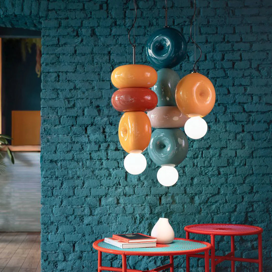 Keramik -türkiser Keramiklampe mit grünem Benzin und Sahne