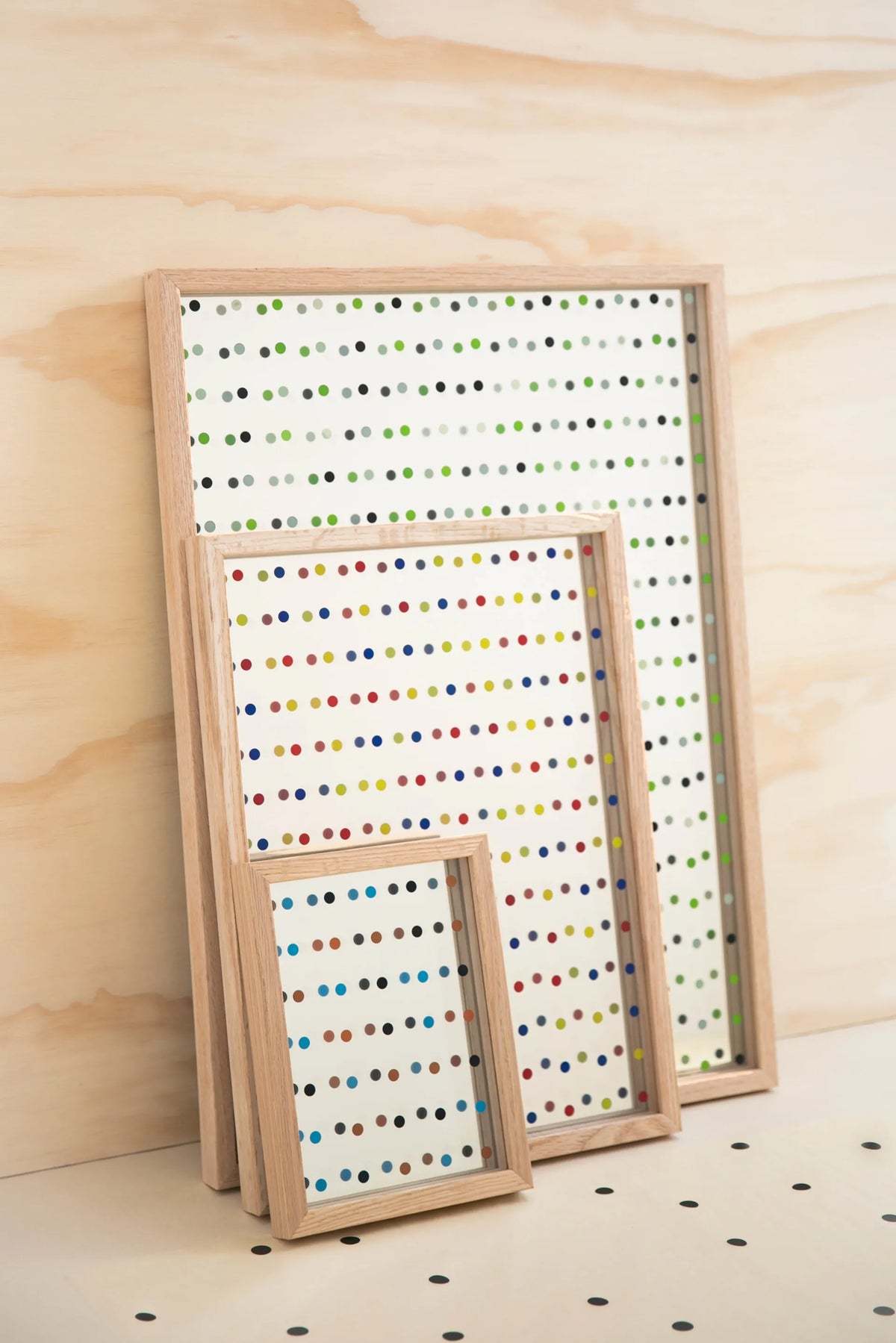 Spiegel DOTTY met kleurrijke stippen