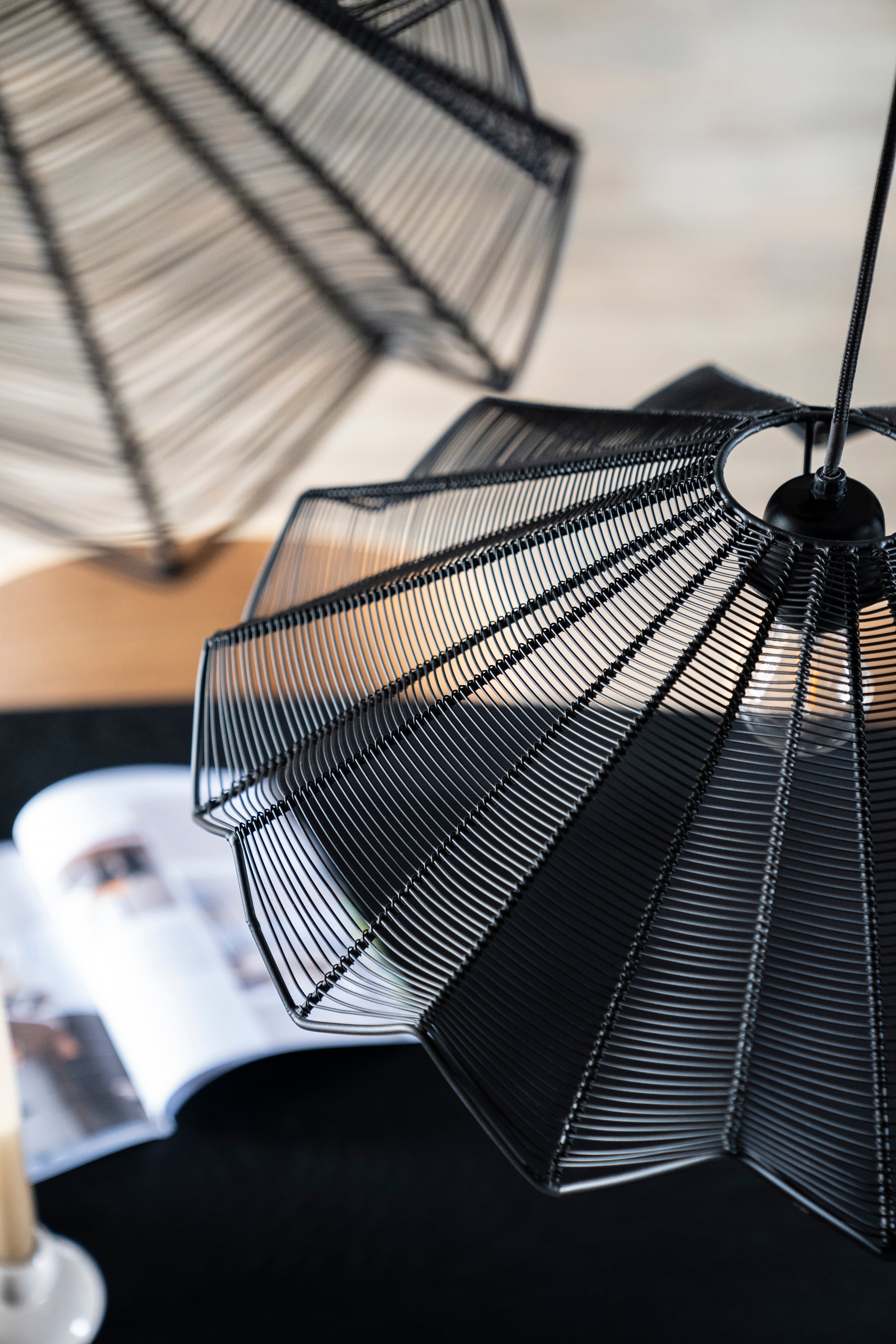 VARJO black pendant lamp