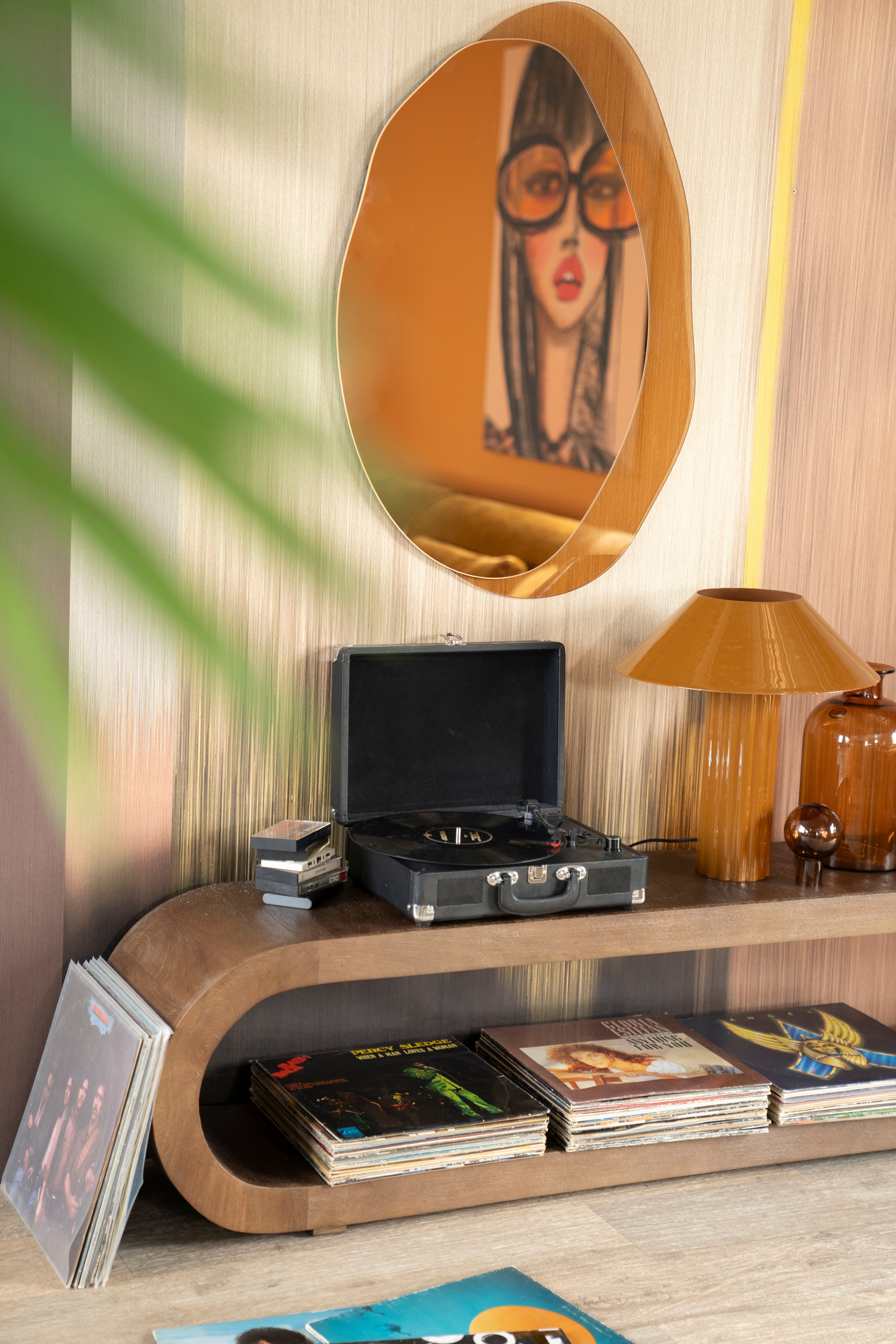 RTV-Sideboard ELORA aus Mangoholz