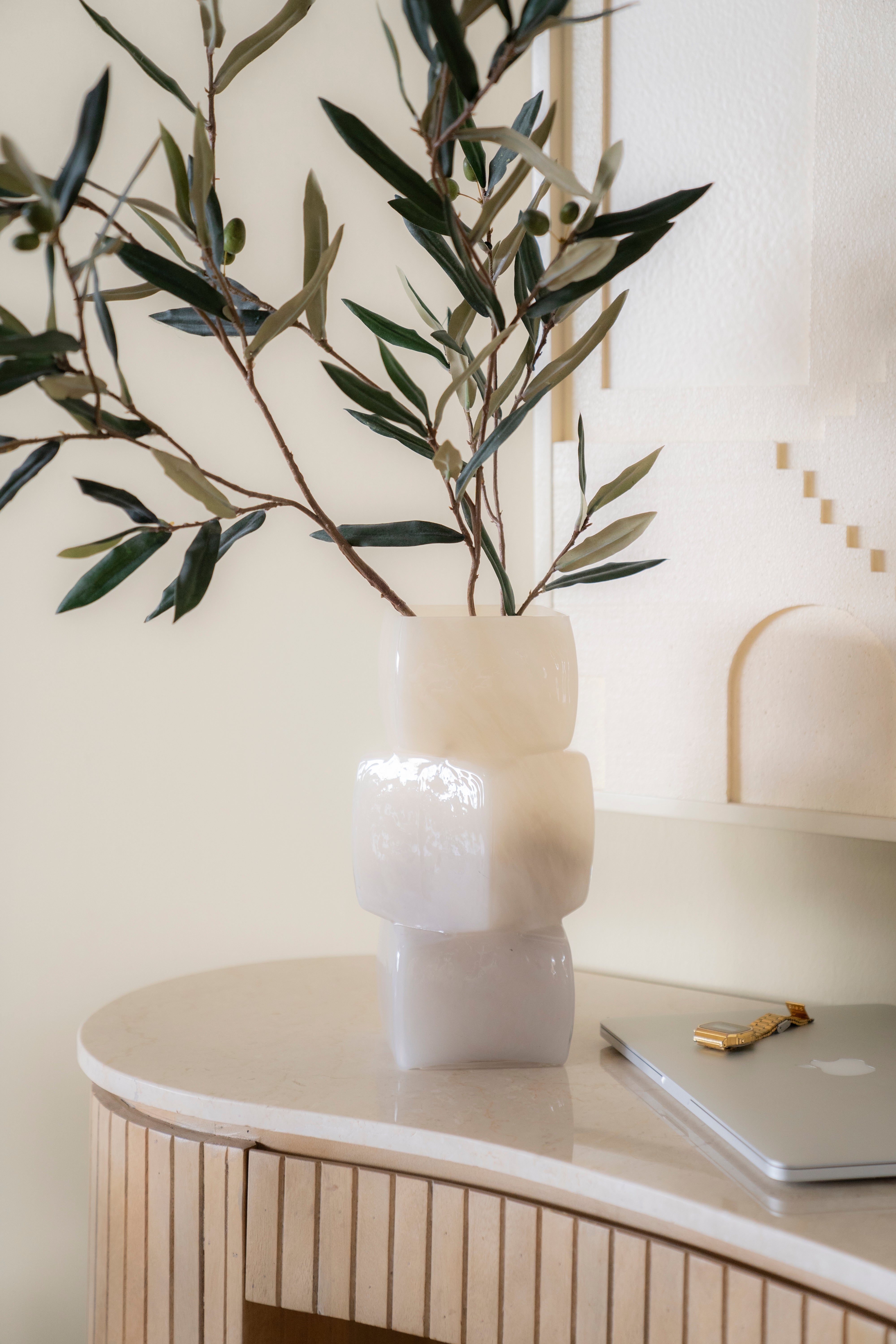 BATU beige vase