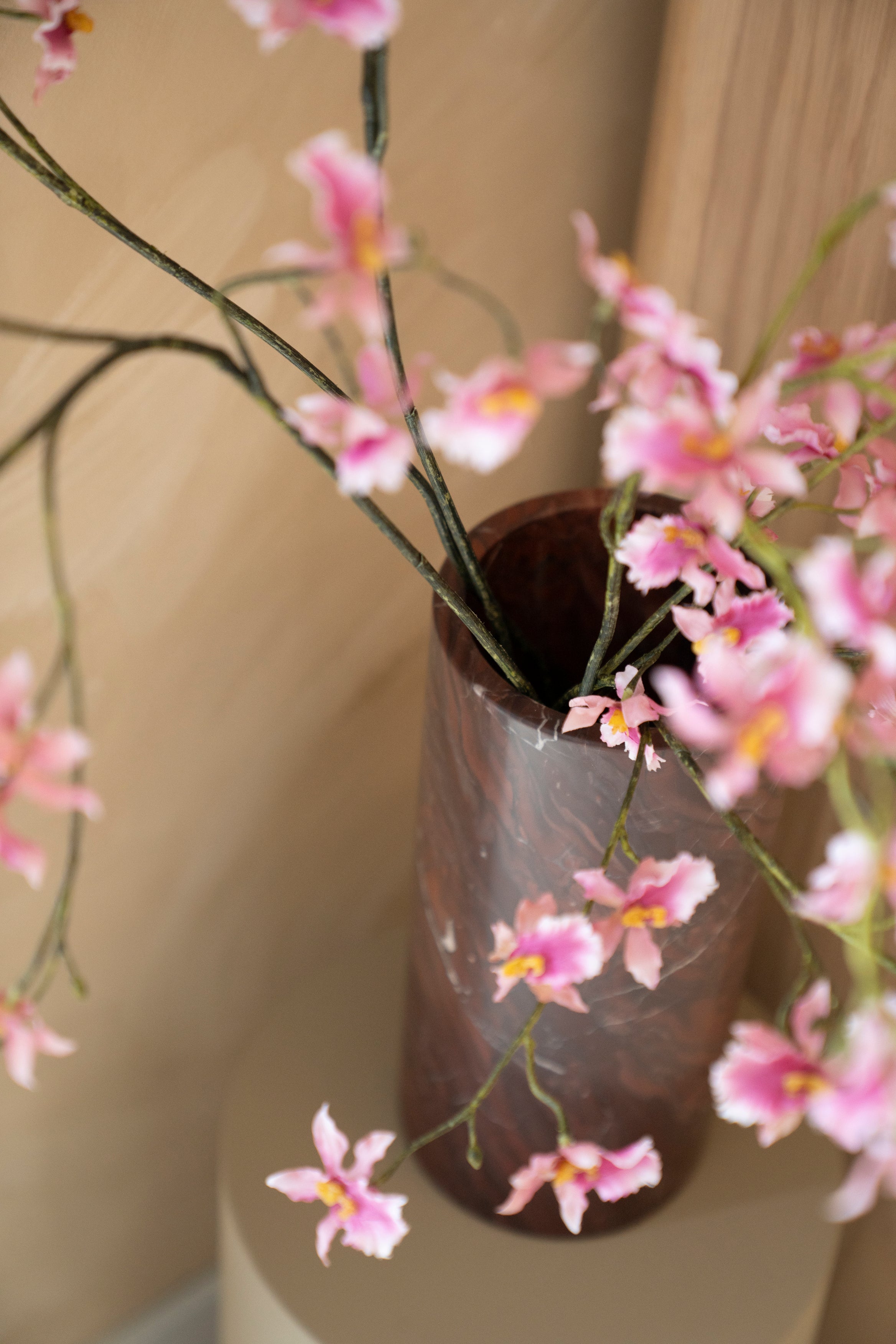 ROSSO vase light gray marble
