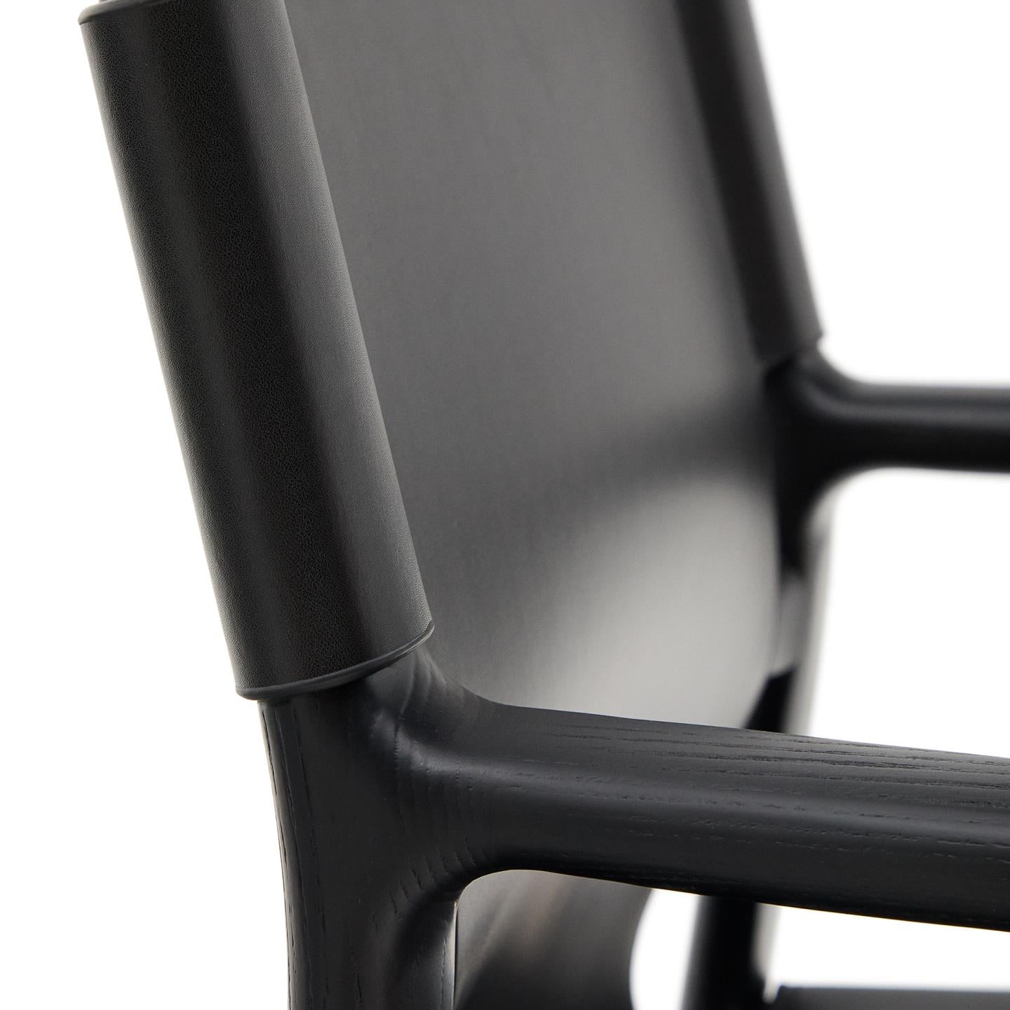 JAN chair in black recycled leather with black ash wood
