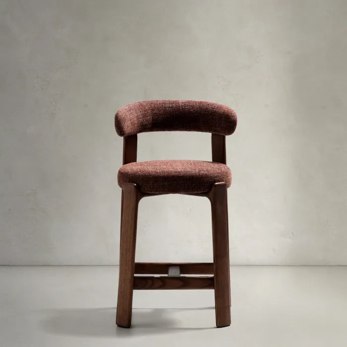 Hocker GRANITE bruin chenille met een donkere essen basis