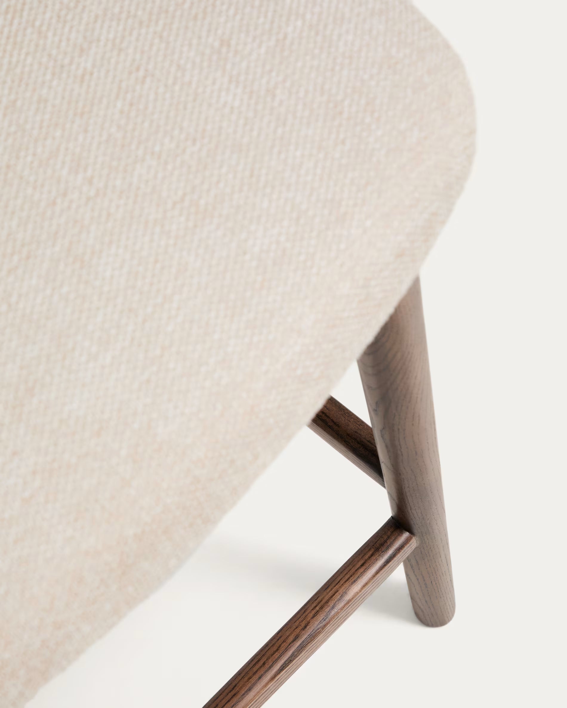 Barhocker CISELIA beige Chenille mit dunklem Eschenfuß