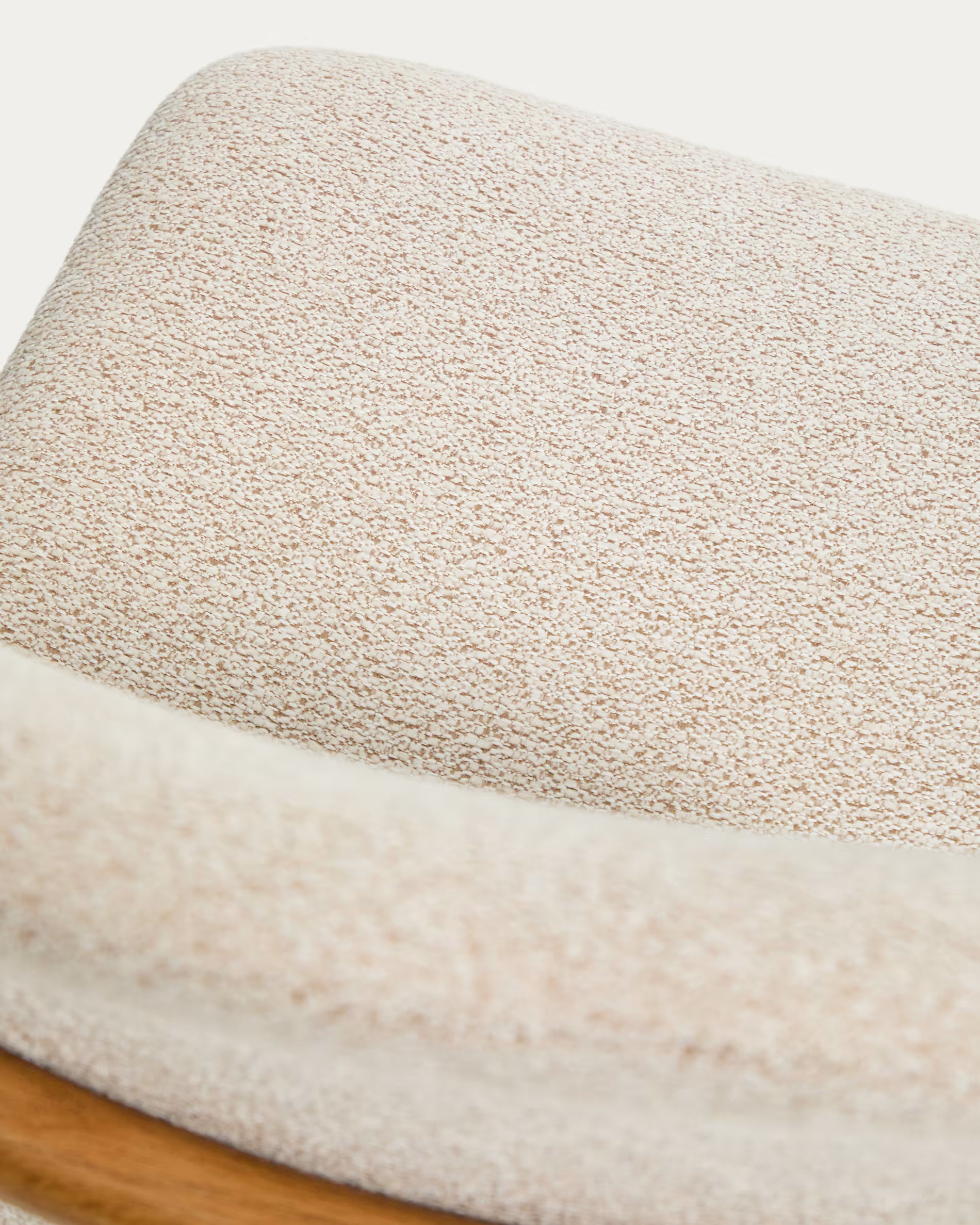 ELNOR stoel beige chenille met eiken basis