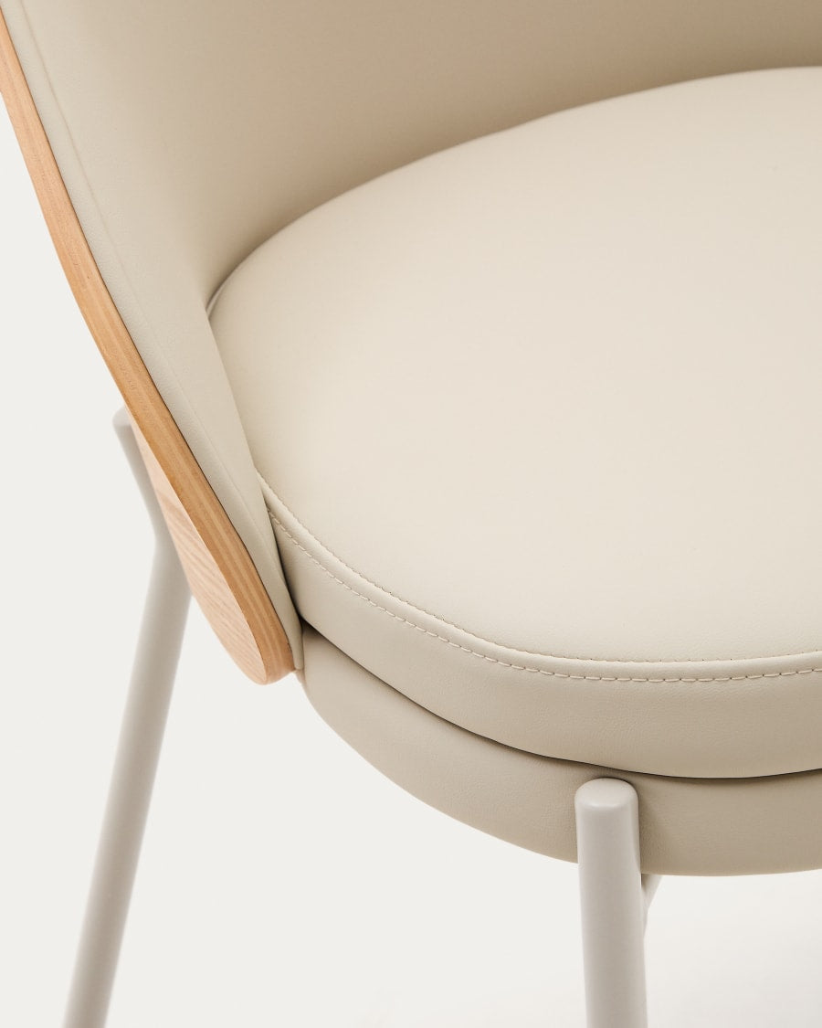 EAMY stoel beige ecologisch leer met essenhouten afwerking