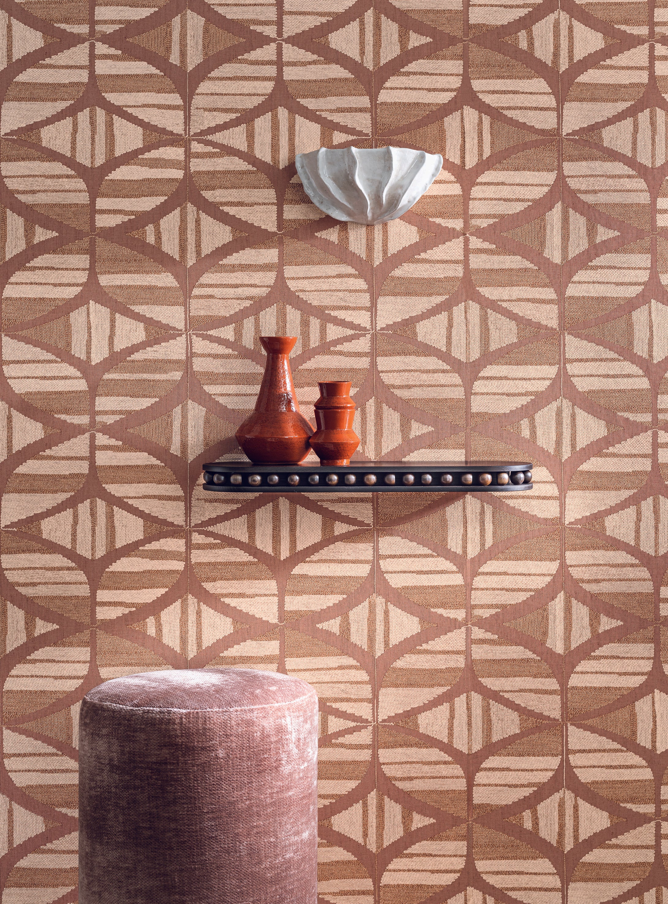 Structural wallpaper imitating embroidery with geometric pattern FILANDRA rosewood