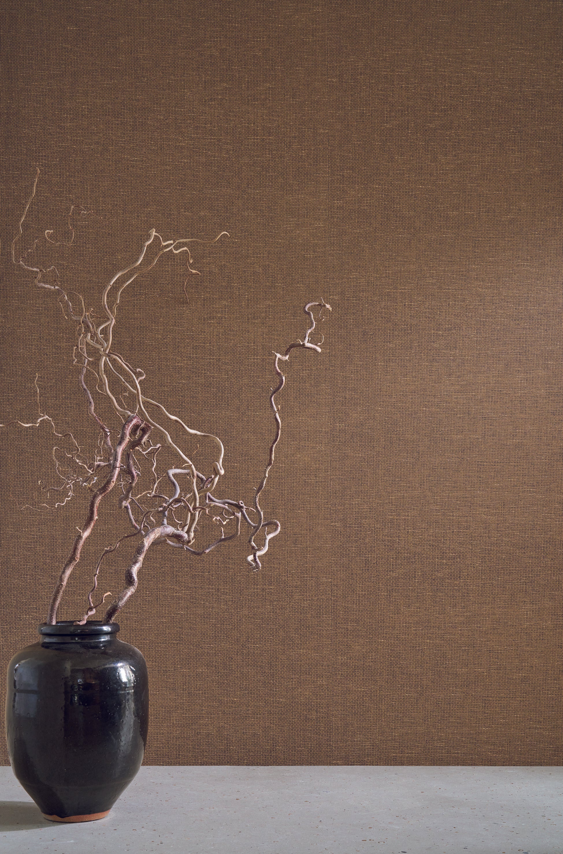 Structural wallpaper imitating raffia VANNORA - SABLE dark beige