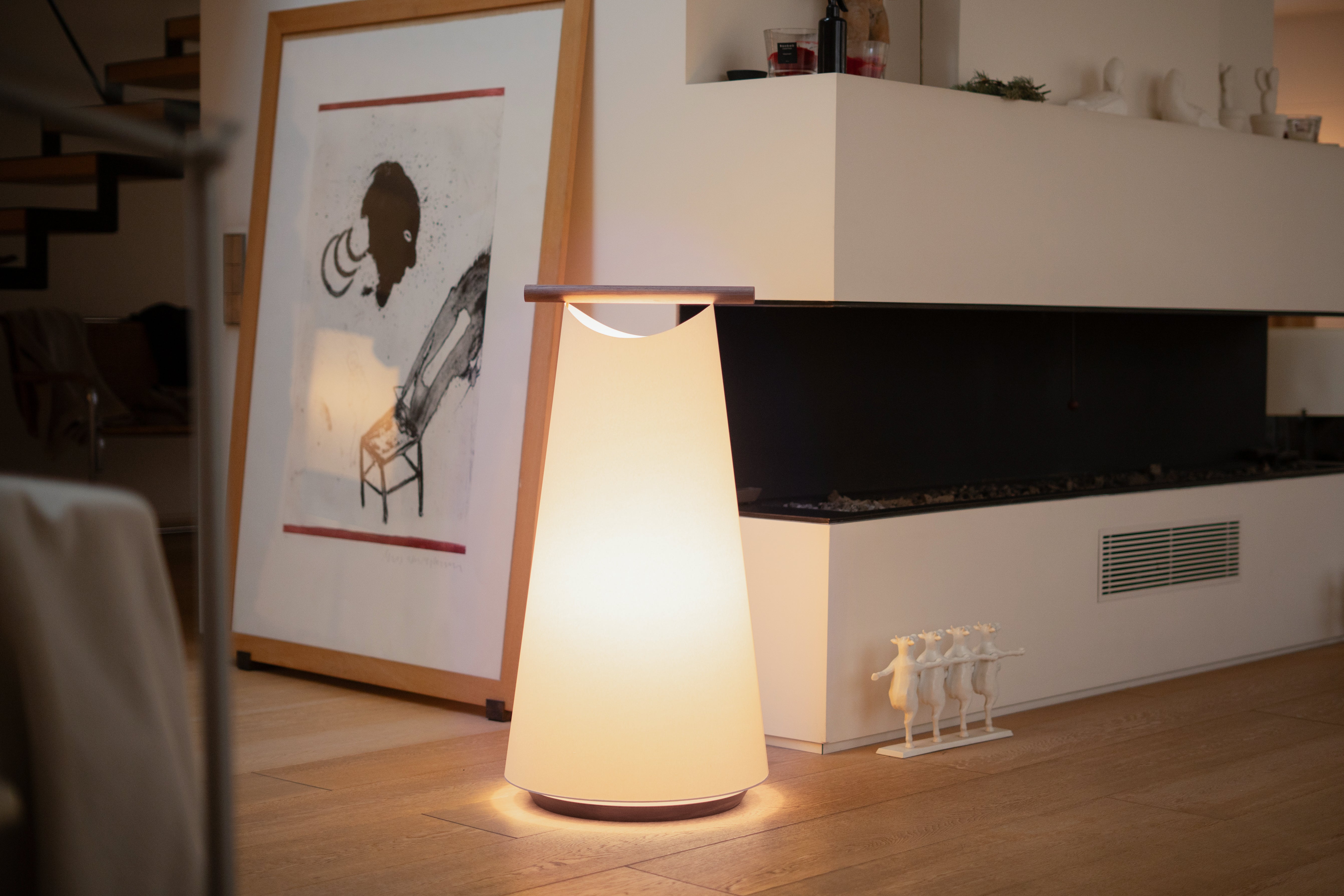 CATAY Floor Lamp in White with Black Ash Wood