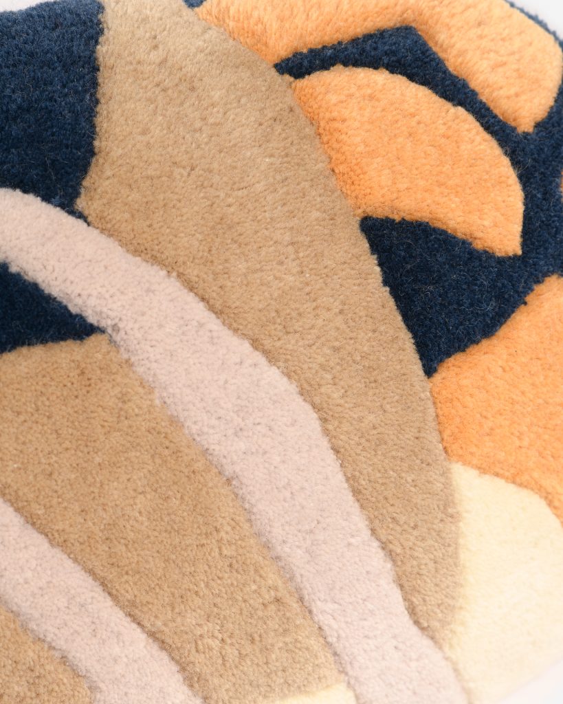 Decoratieve kussen CORAL beige met oranje