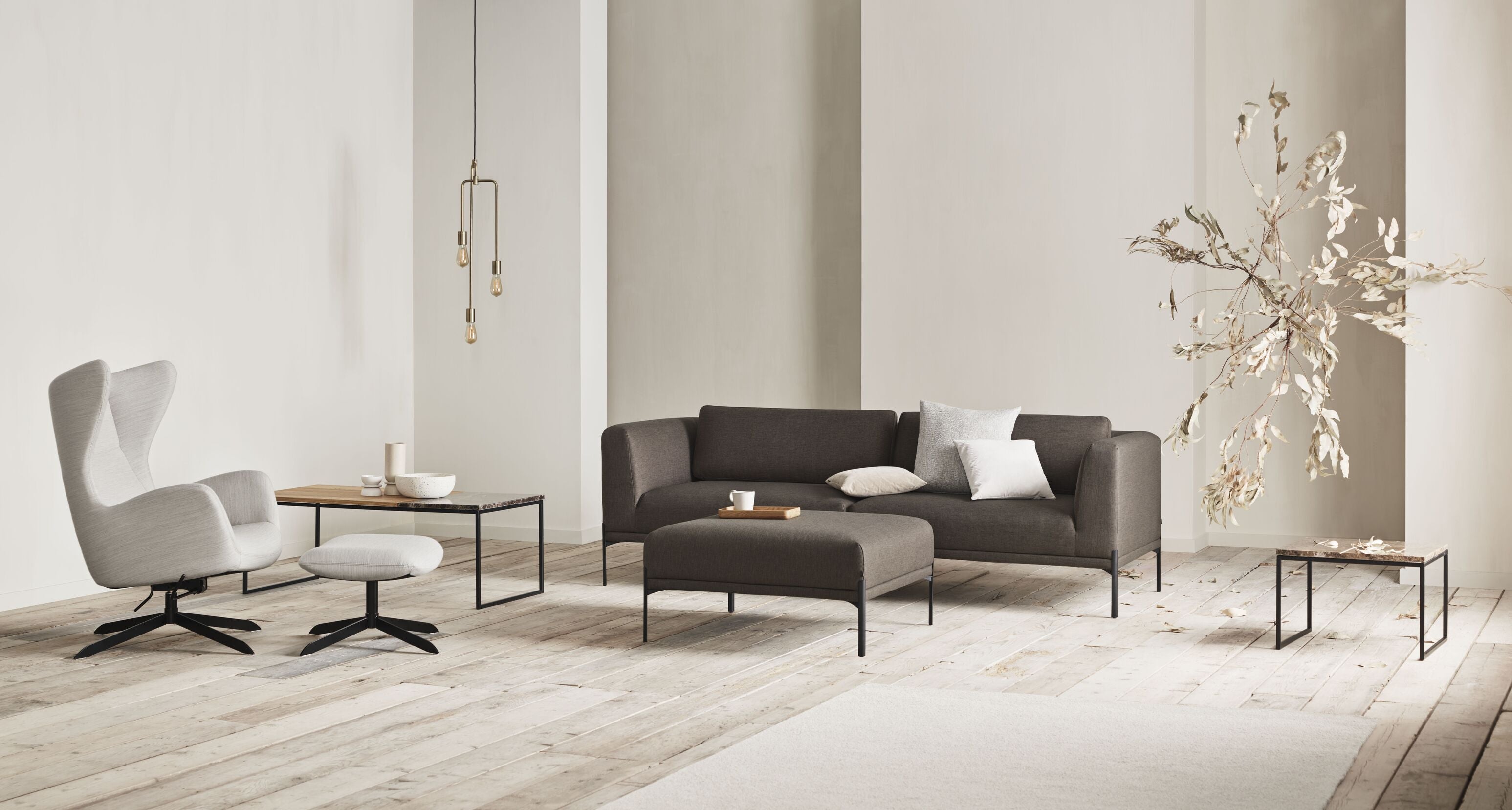 Pouf Caisa Stahlbasis